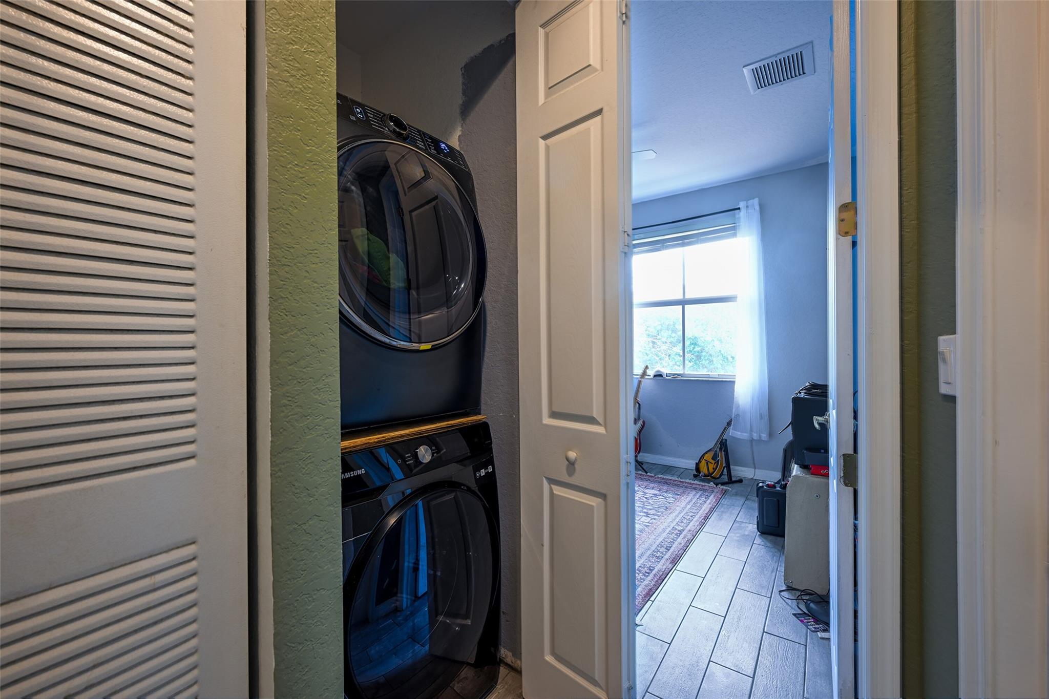 2851 W Prospect Rd 1202