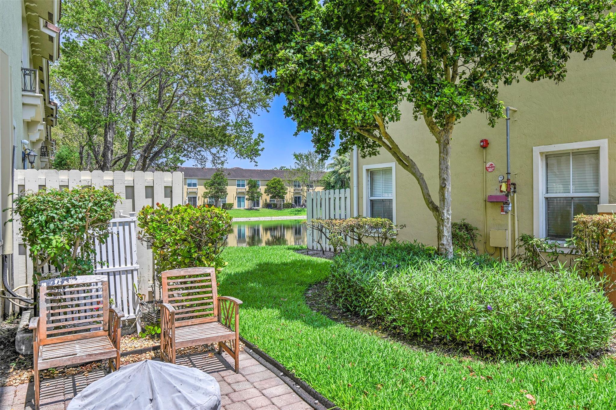 2851 W Prospect Rd 1202