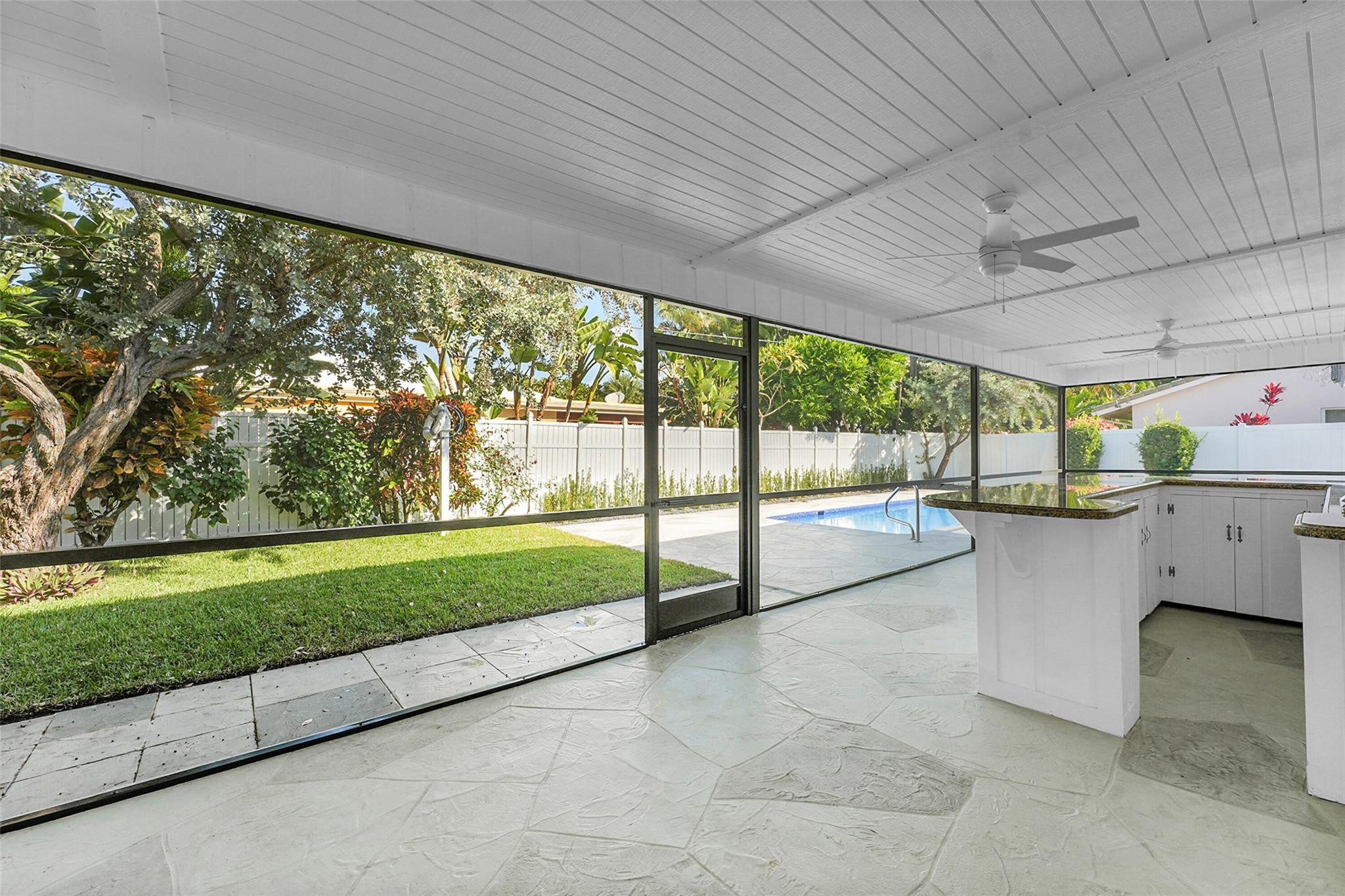 1190 Dolphin Road