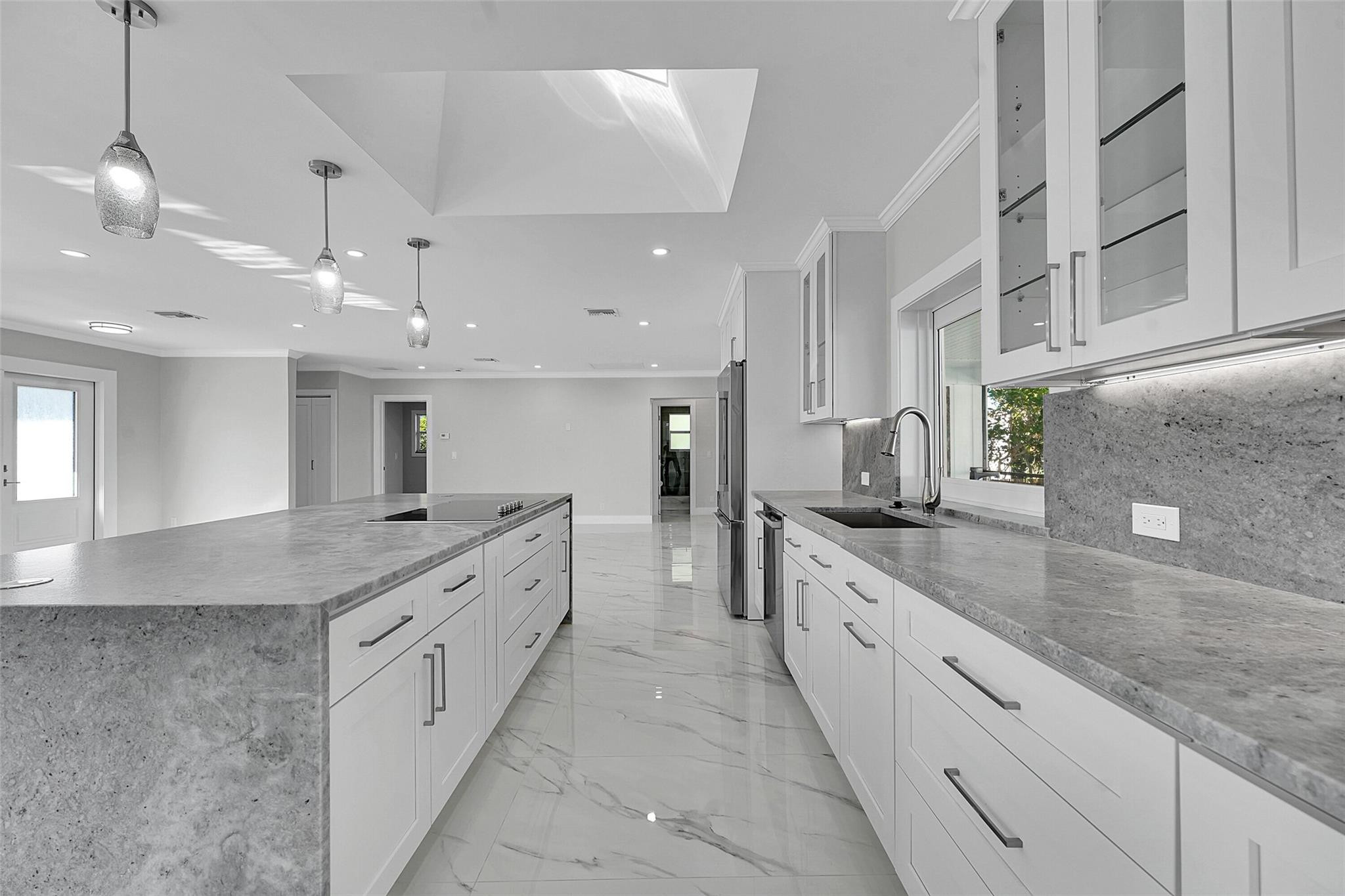 1190 Dolphin Road