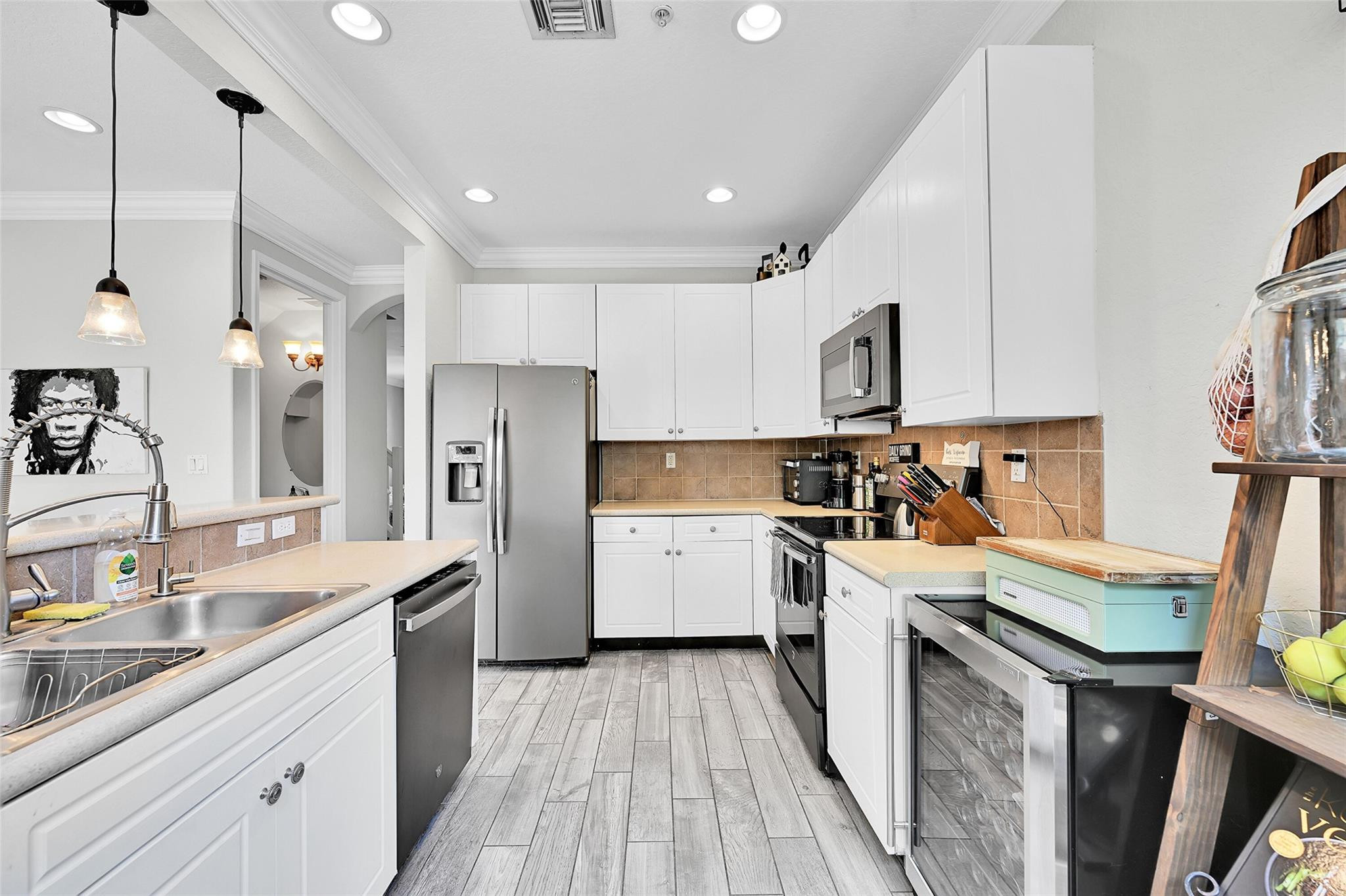 2851 W Prospect Rd 1202