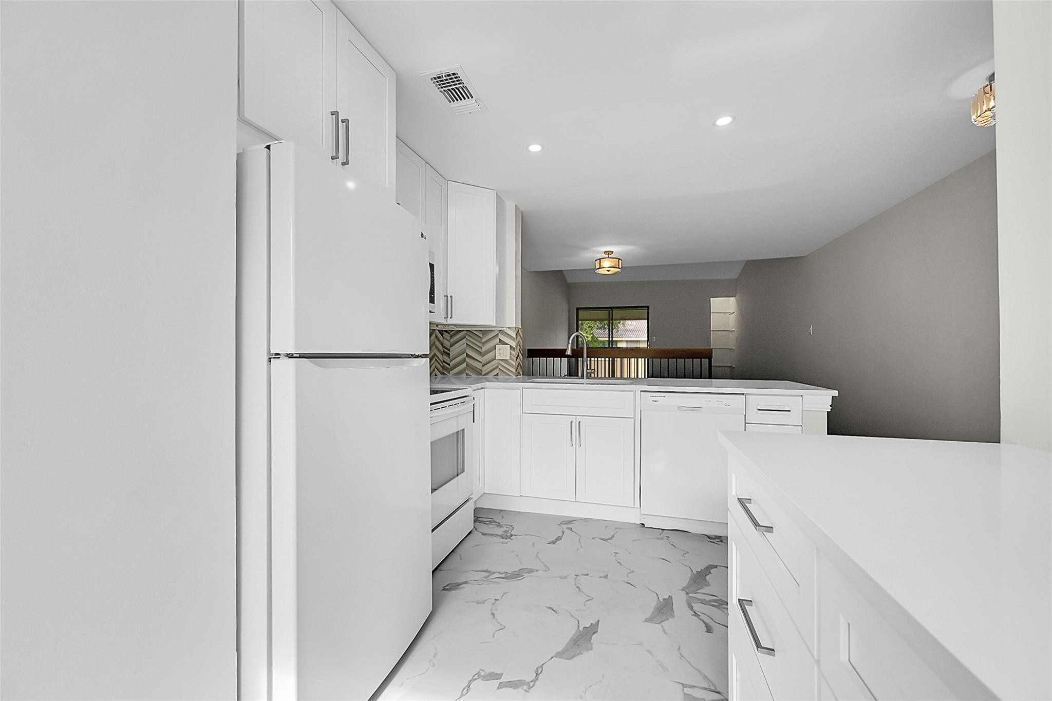 2578 Riverside Drive 421