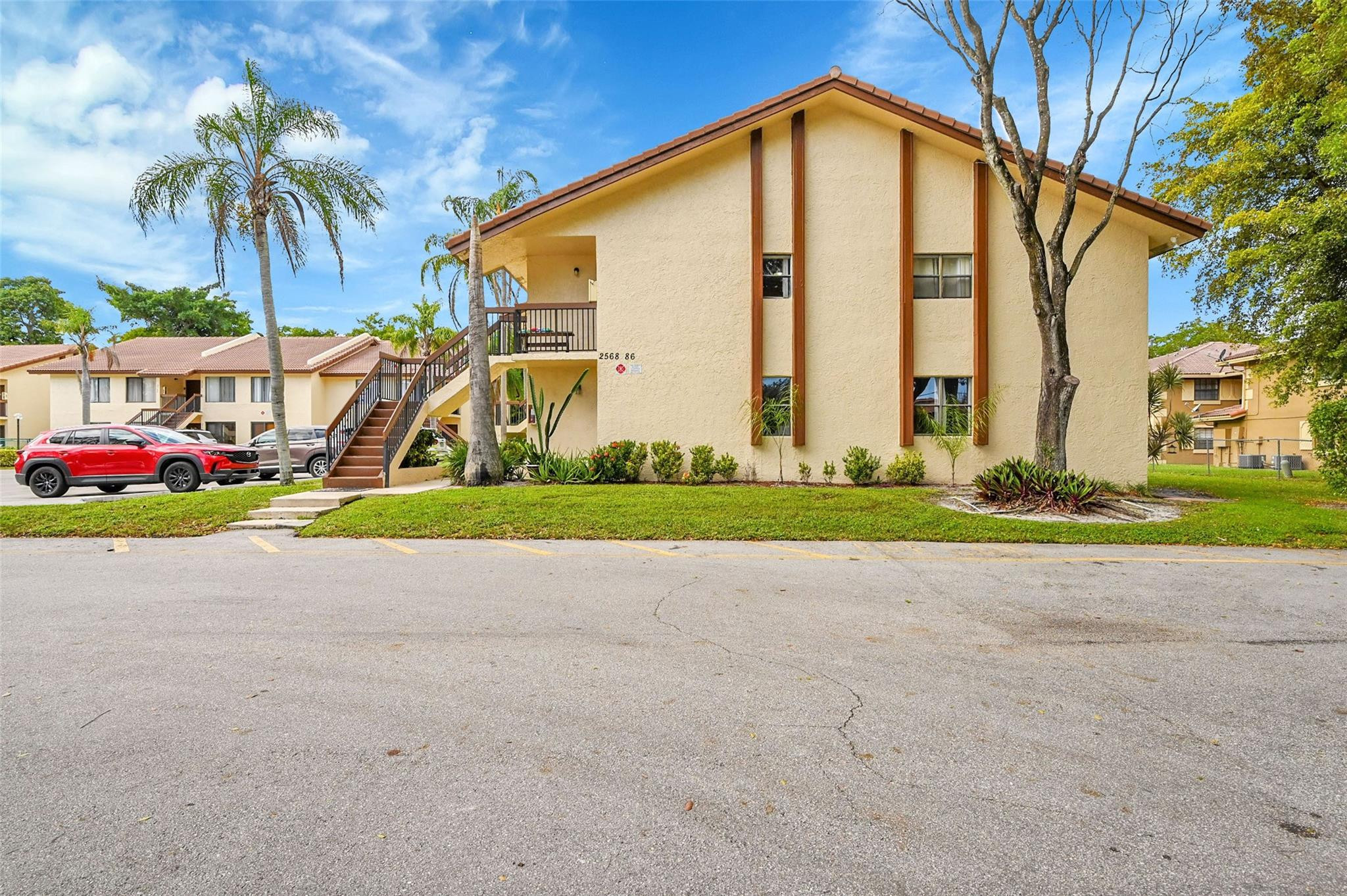 2578 Riverside Drive 421