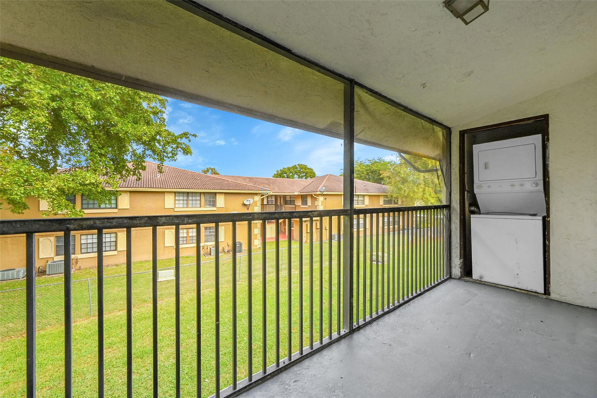 2578 Riverside Drive 421