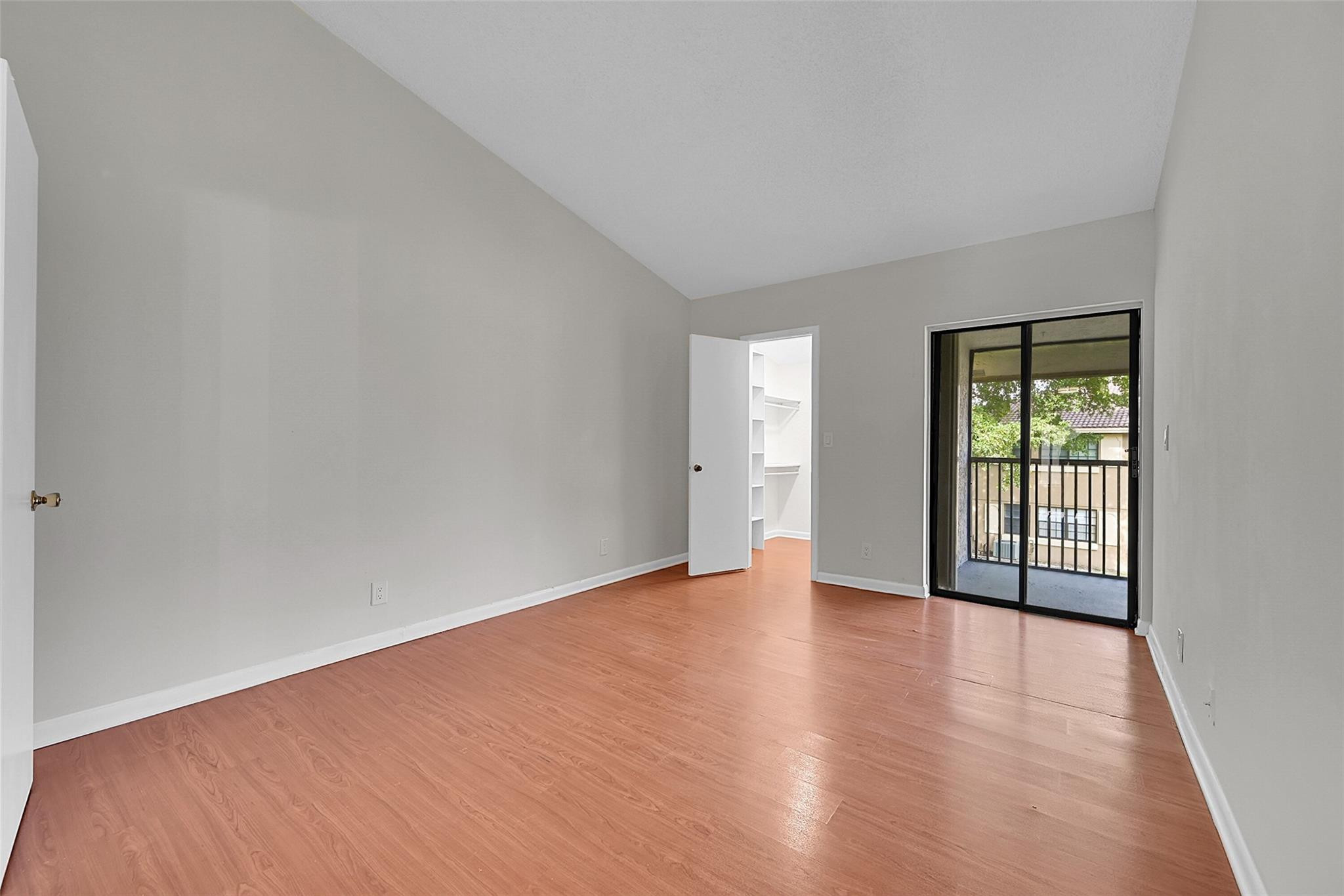 2578 Riverside Drive 421