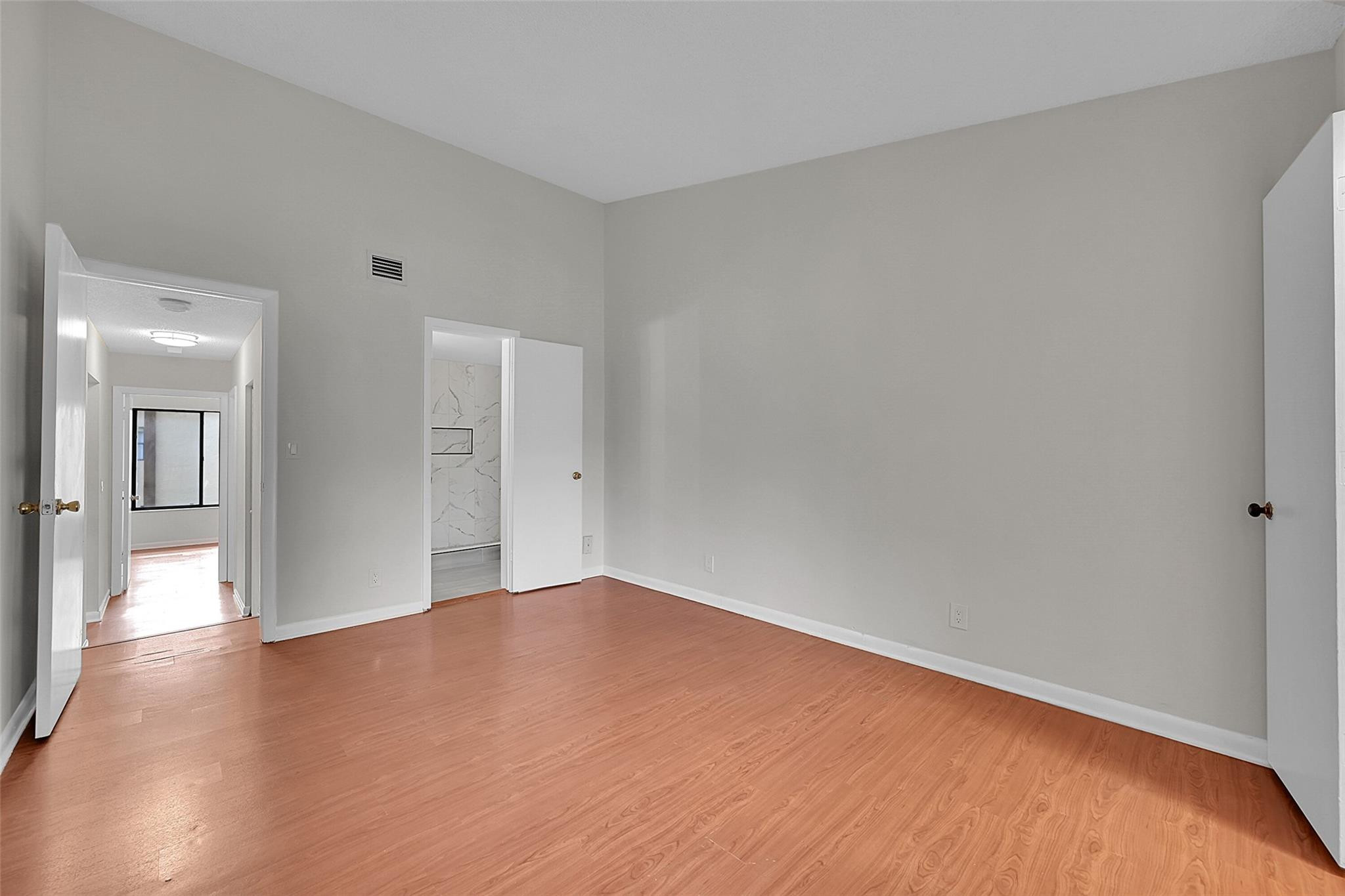 2578 Riverside Drive 421