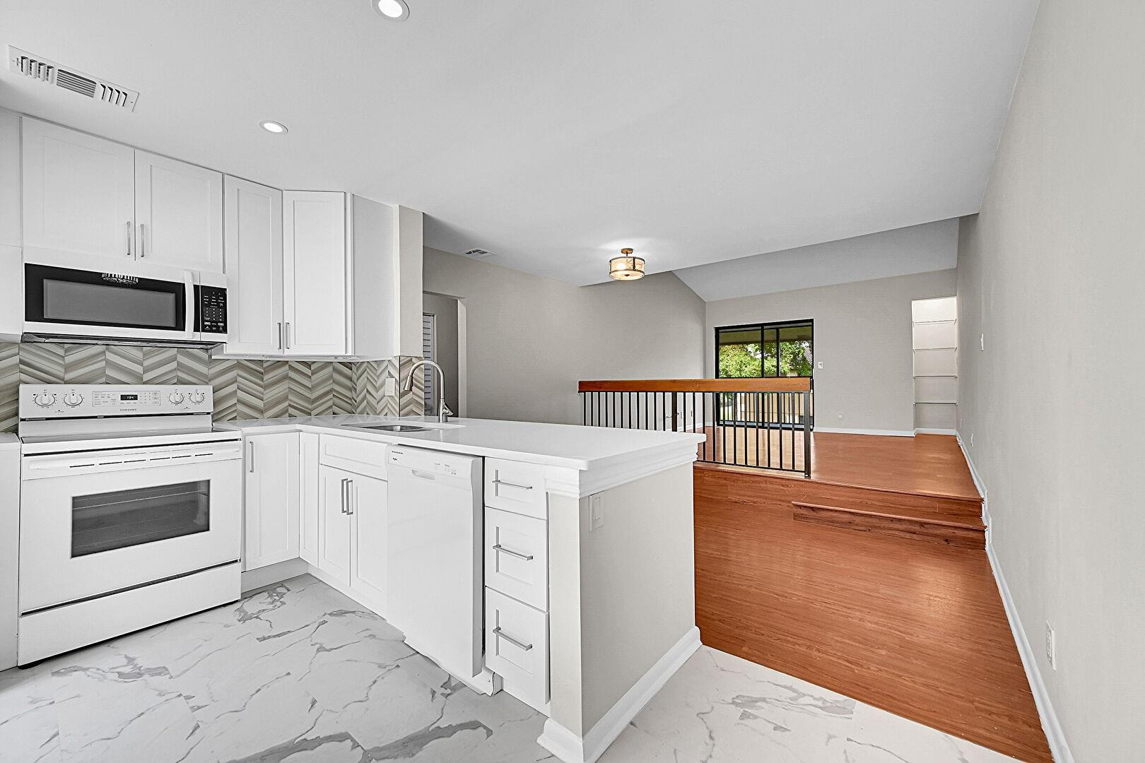 2578 Riverside Drive 421