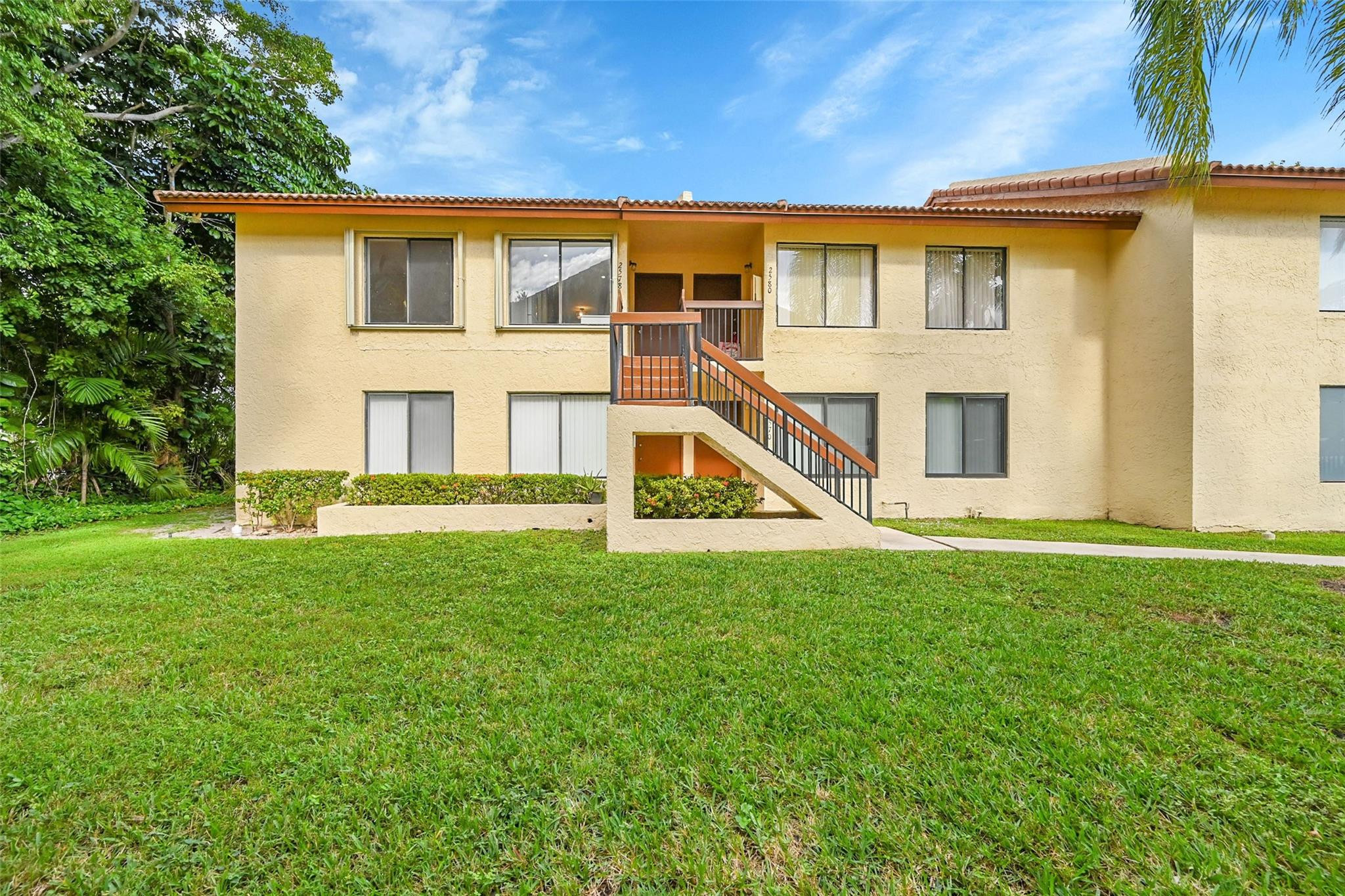 2578 Riverside Drive 421