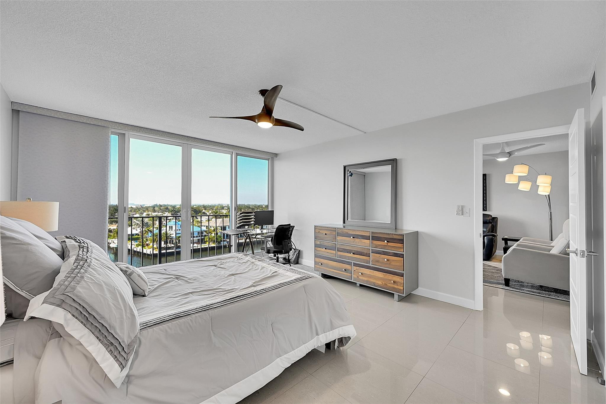 521 N Riverside Drive 707