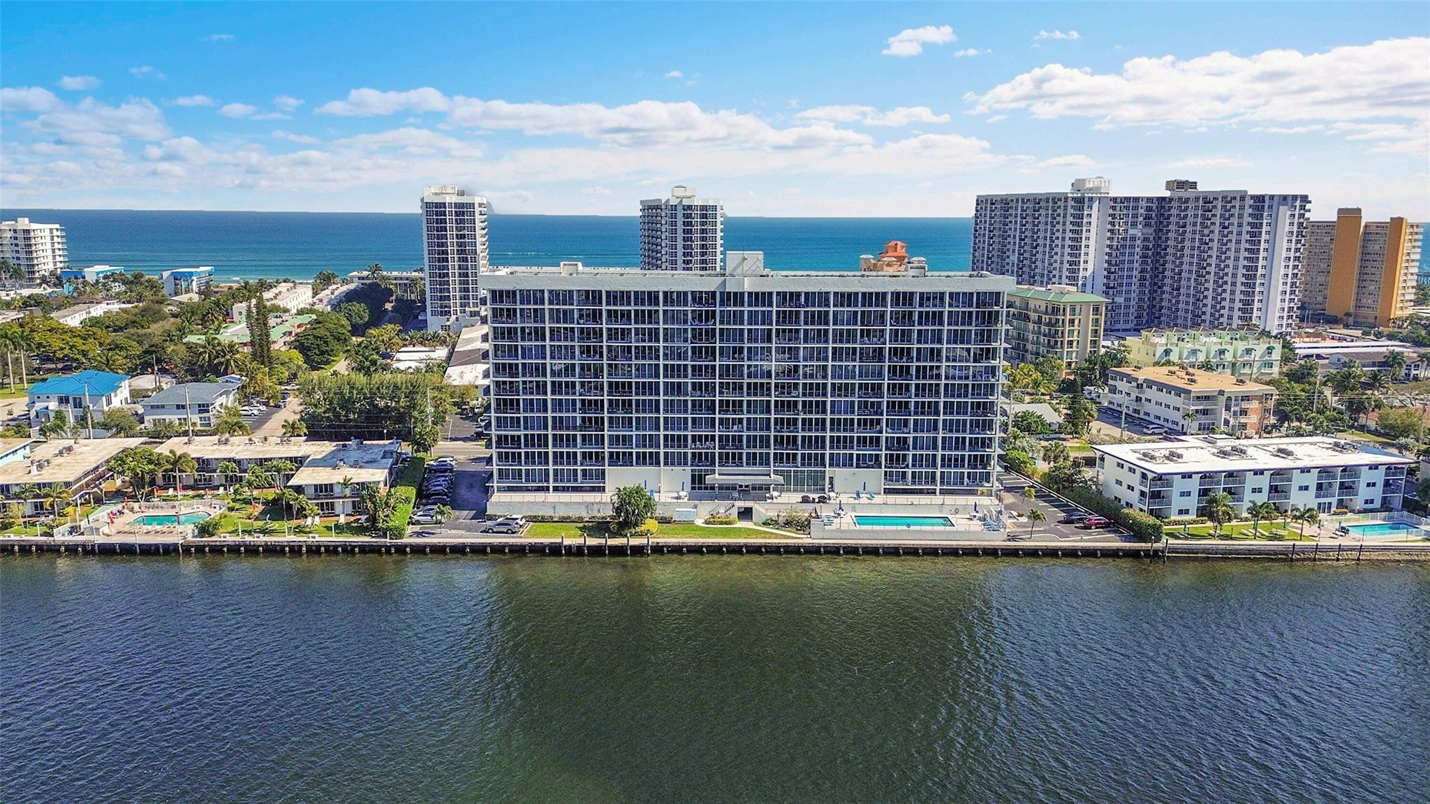 521 N Riverside Drive 707
