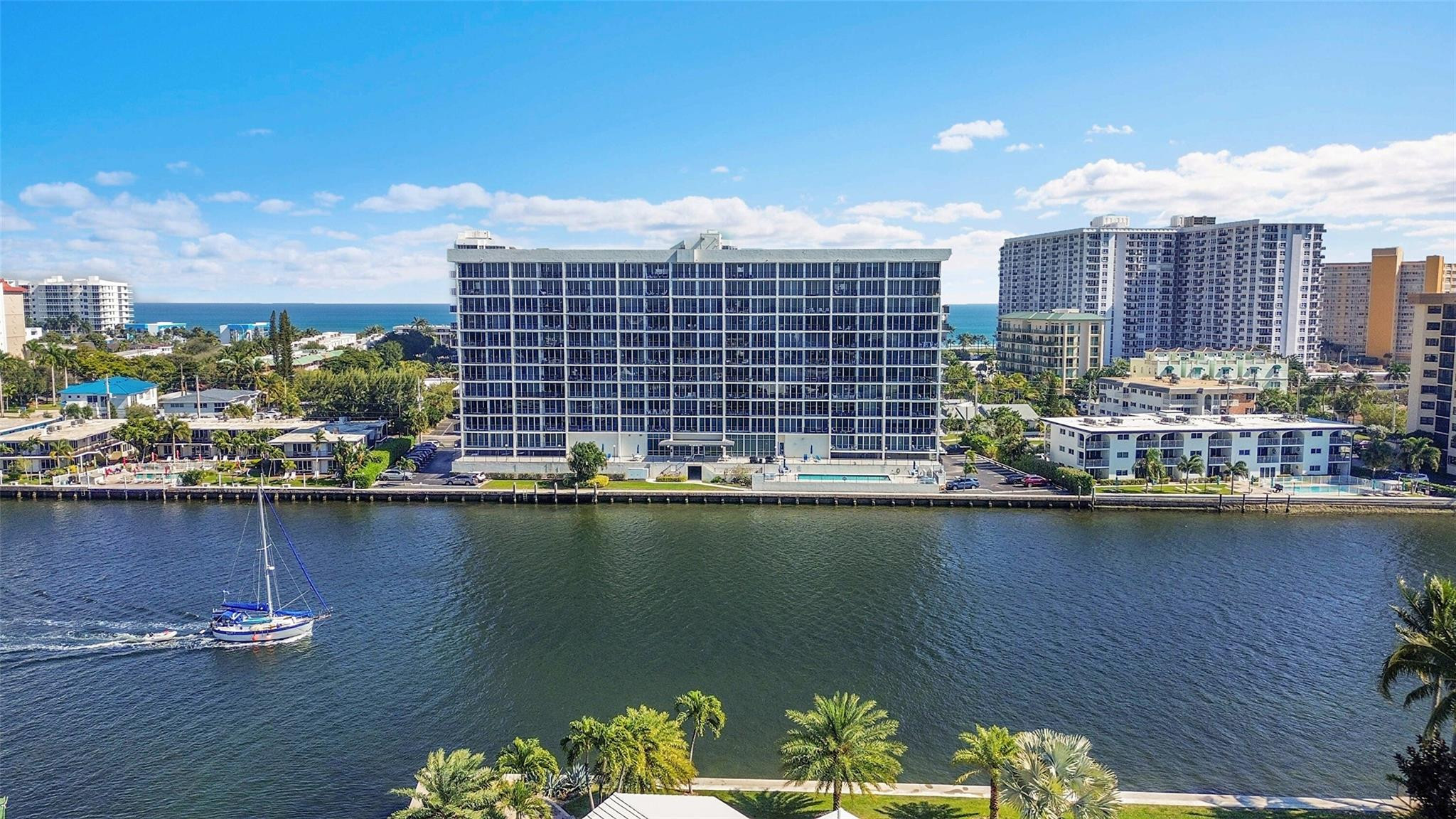 521 N Riverside Drive 707