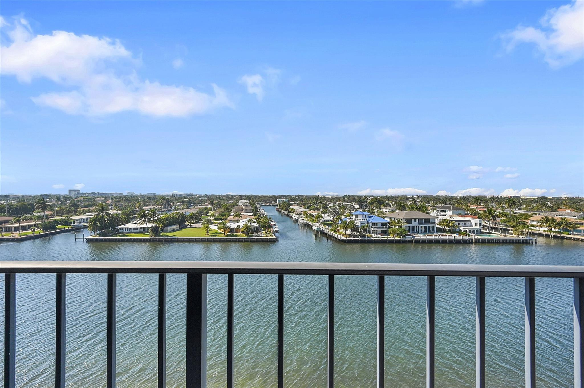 521 N Riverside Drive 707