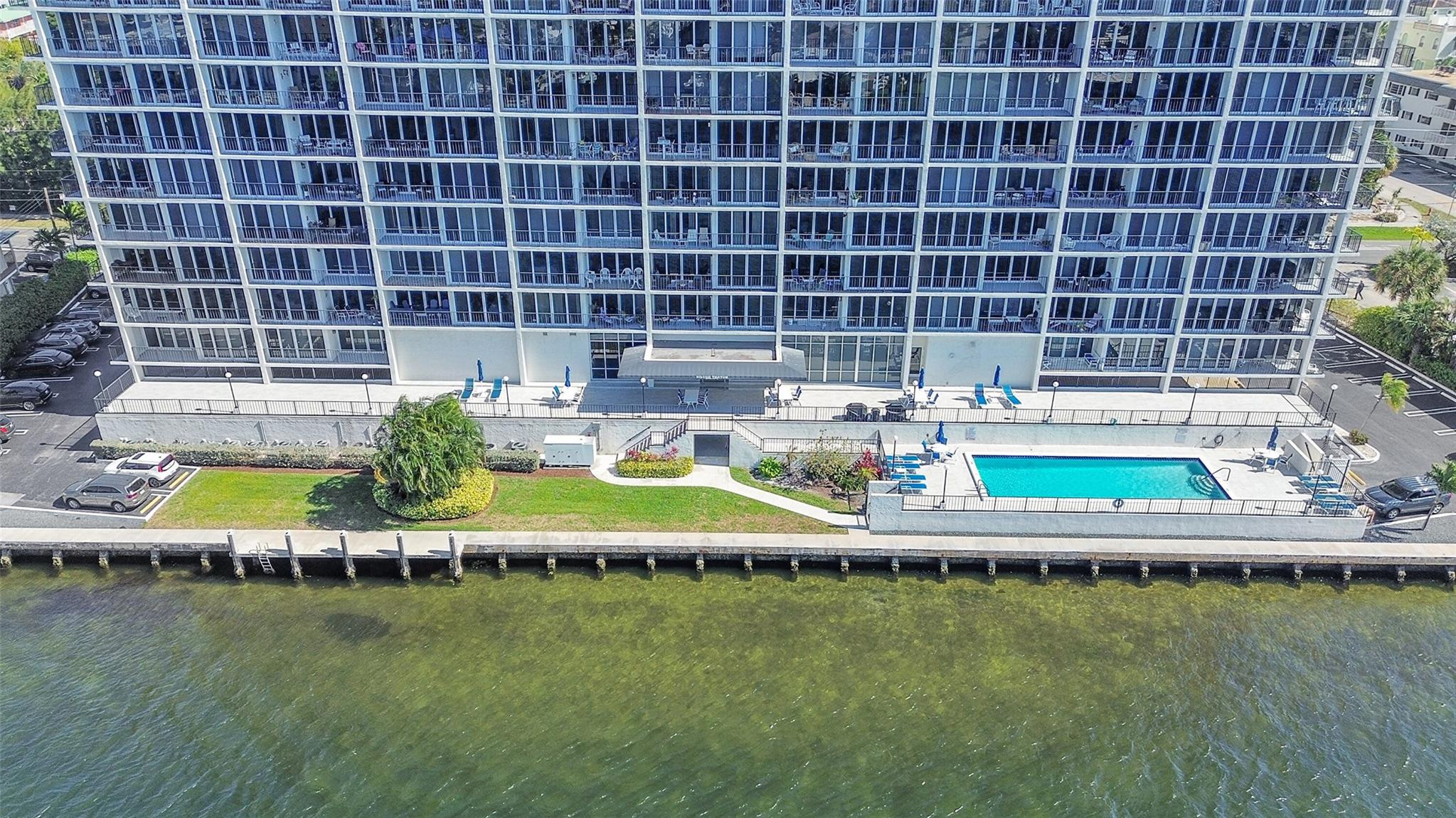 521 N Riverside Drive 707