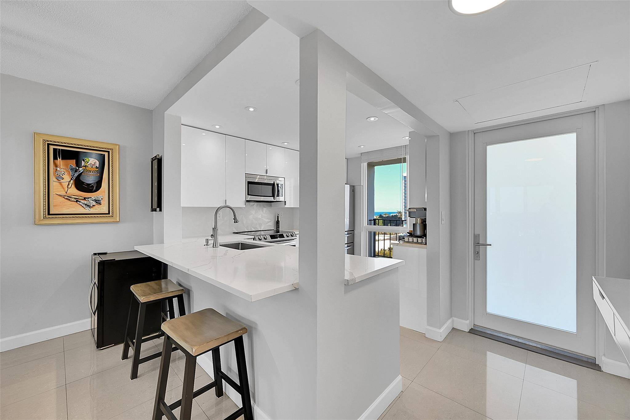 521 N Riverside Drive 707