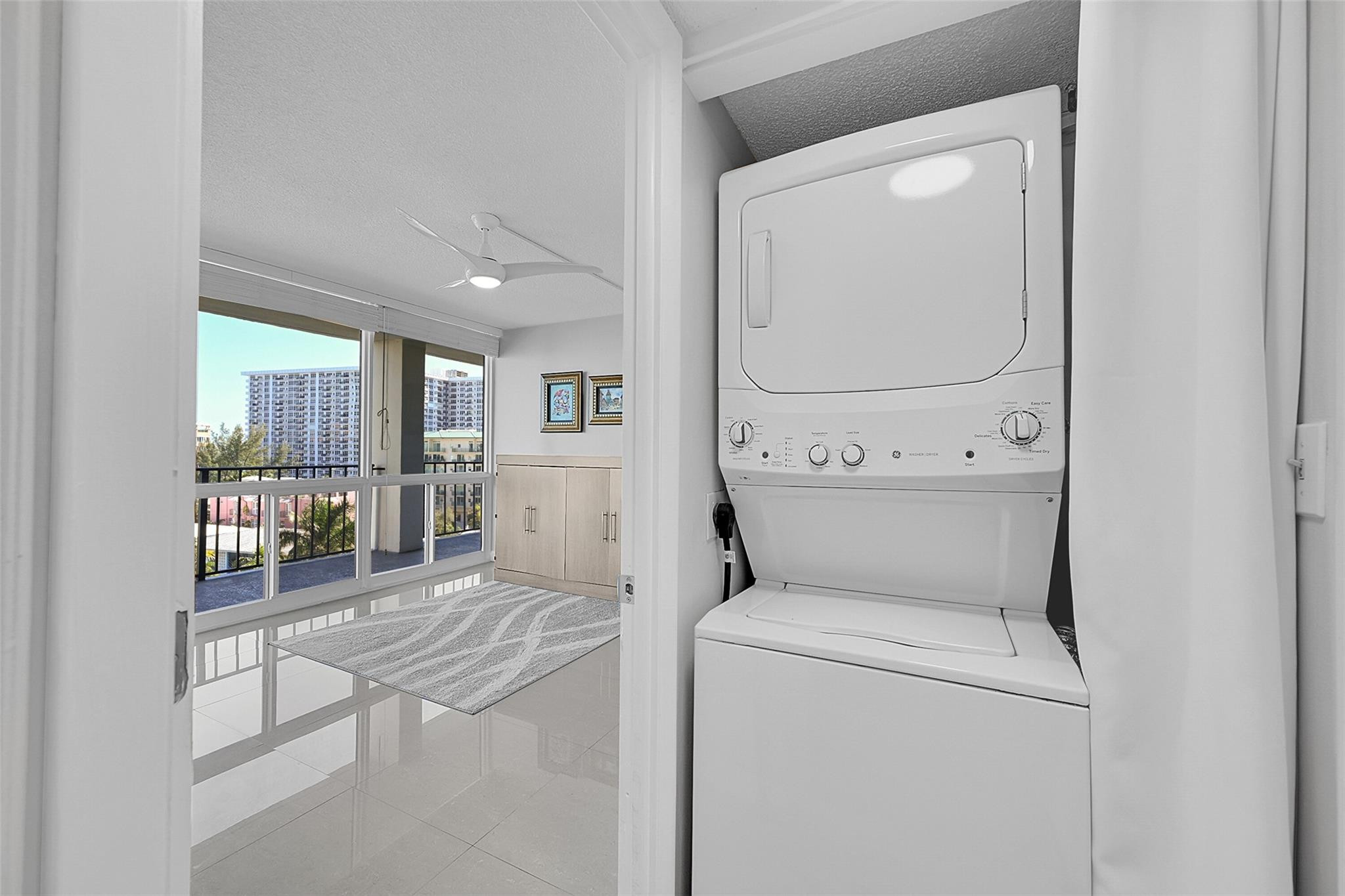 521 N Riverside Drive 707