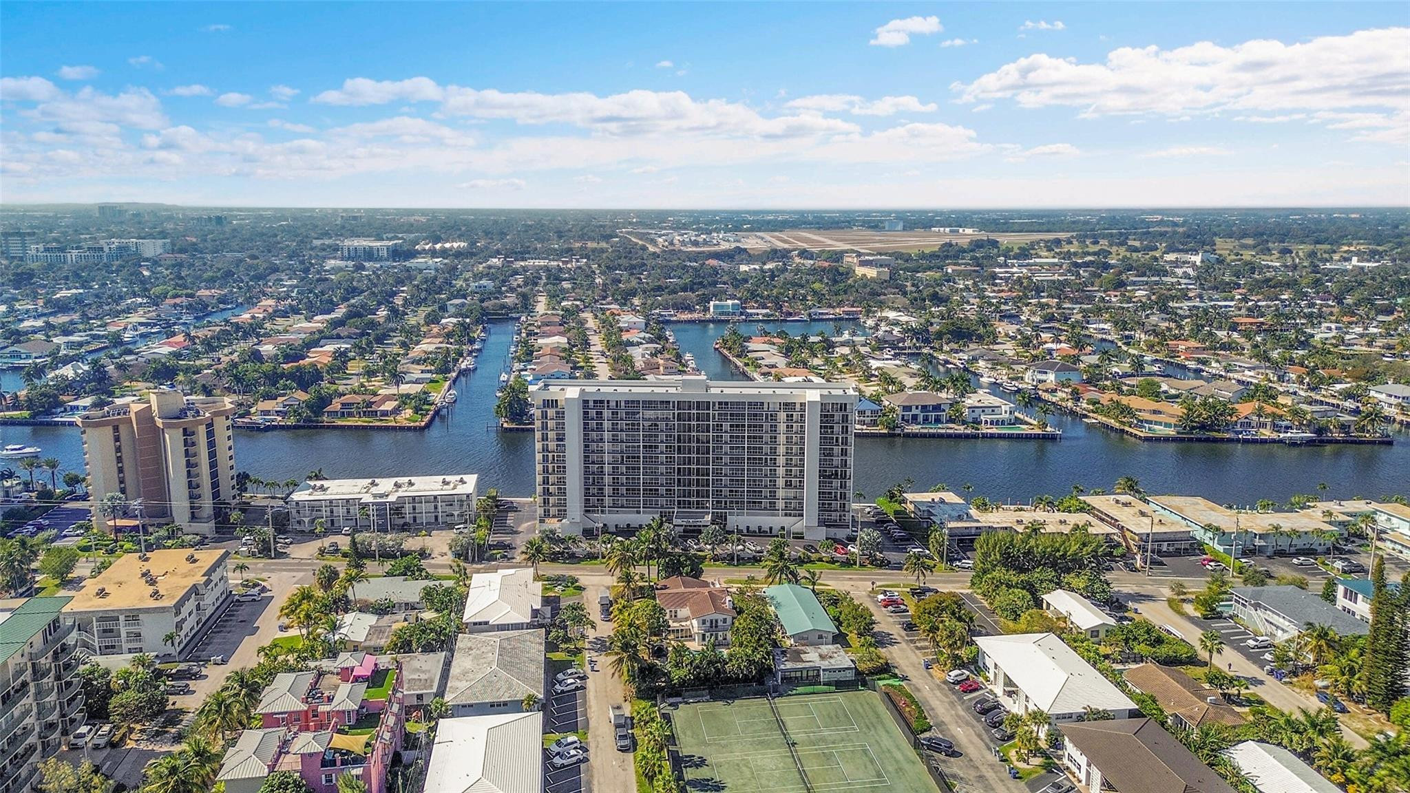 521 N Riverside Drive 707