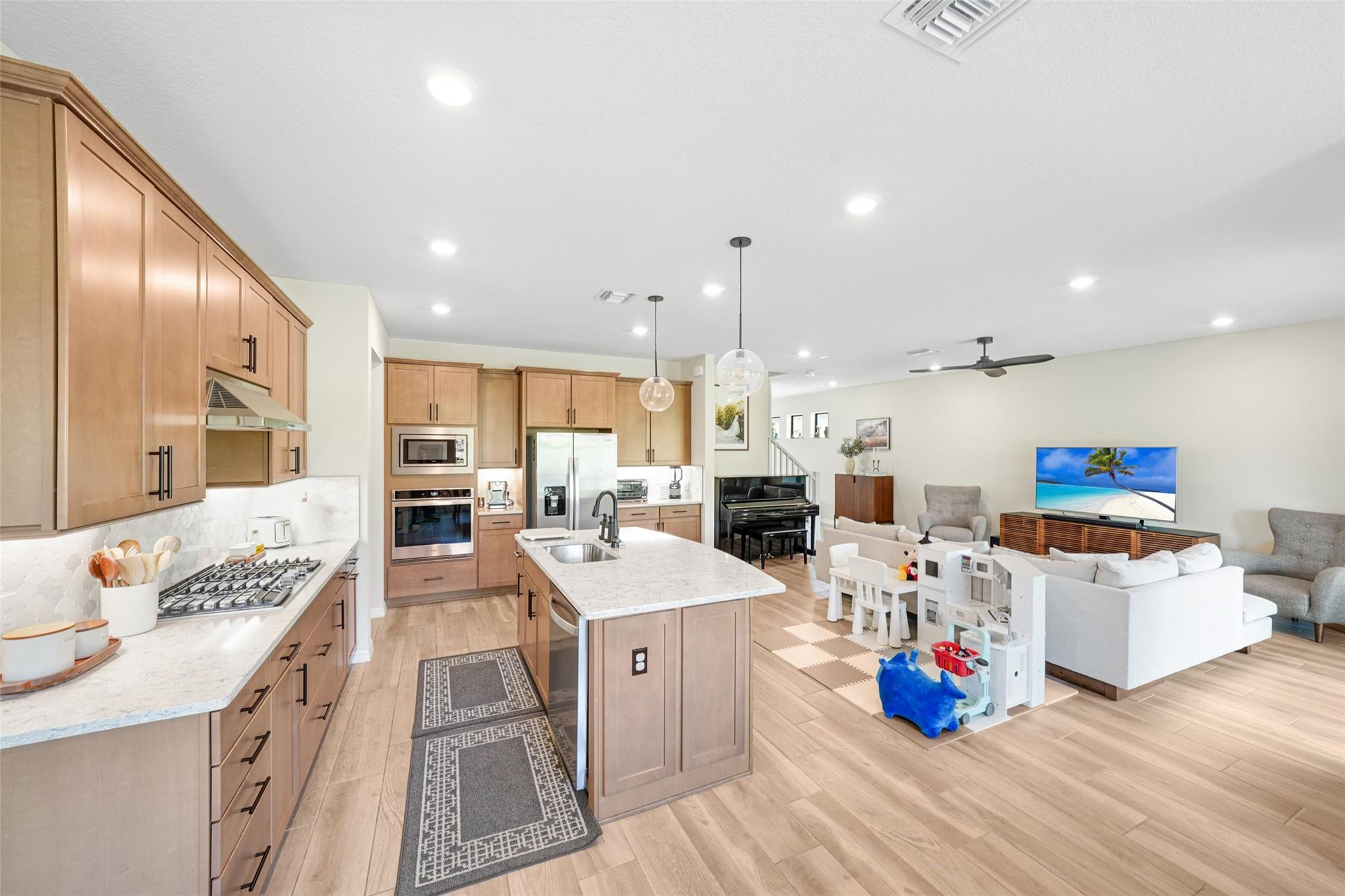 8641 Patron Lane