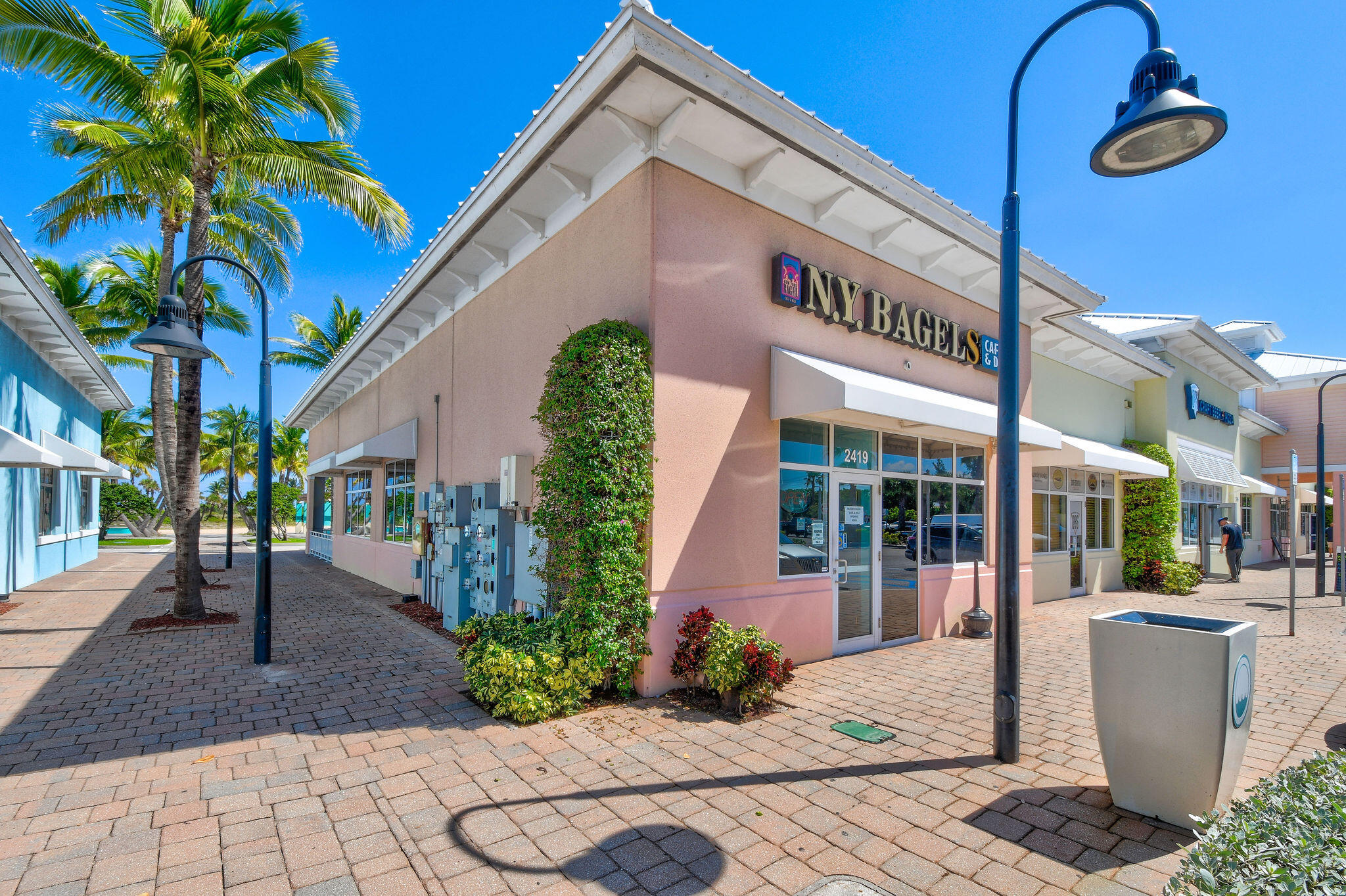 1190 Dolphin Road