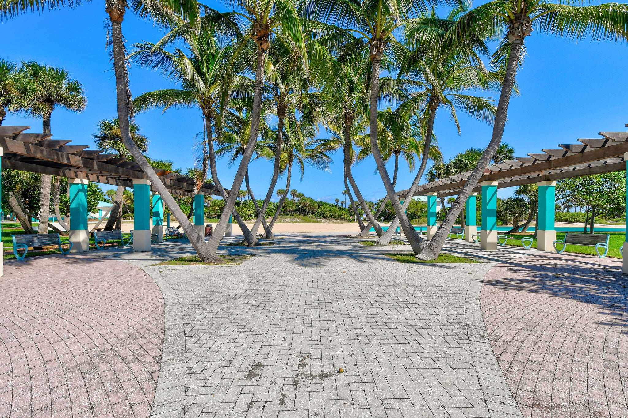 1190 Dolphin Road