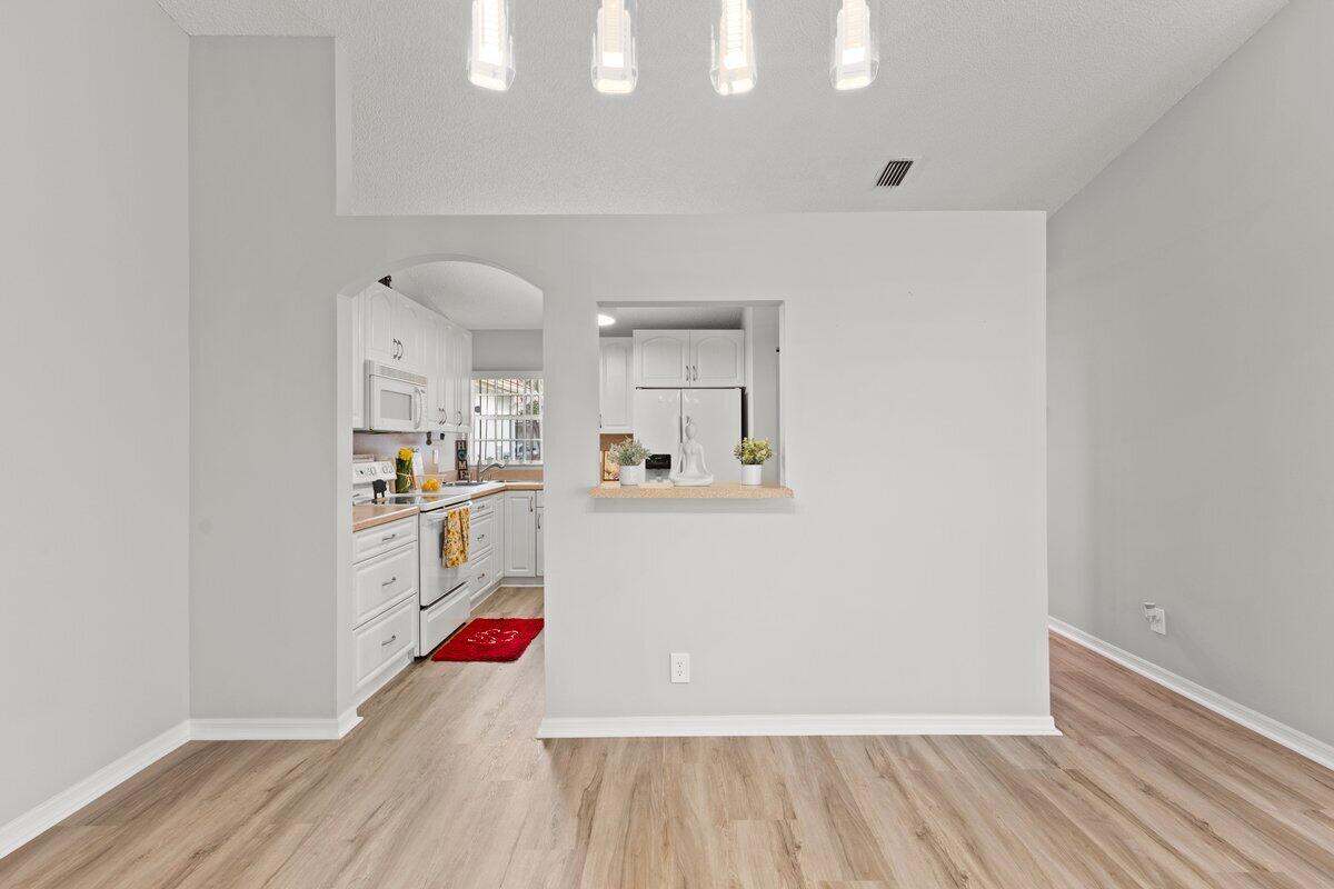 15443 Floral Club Road