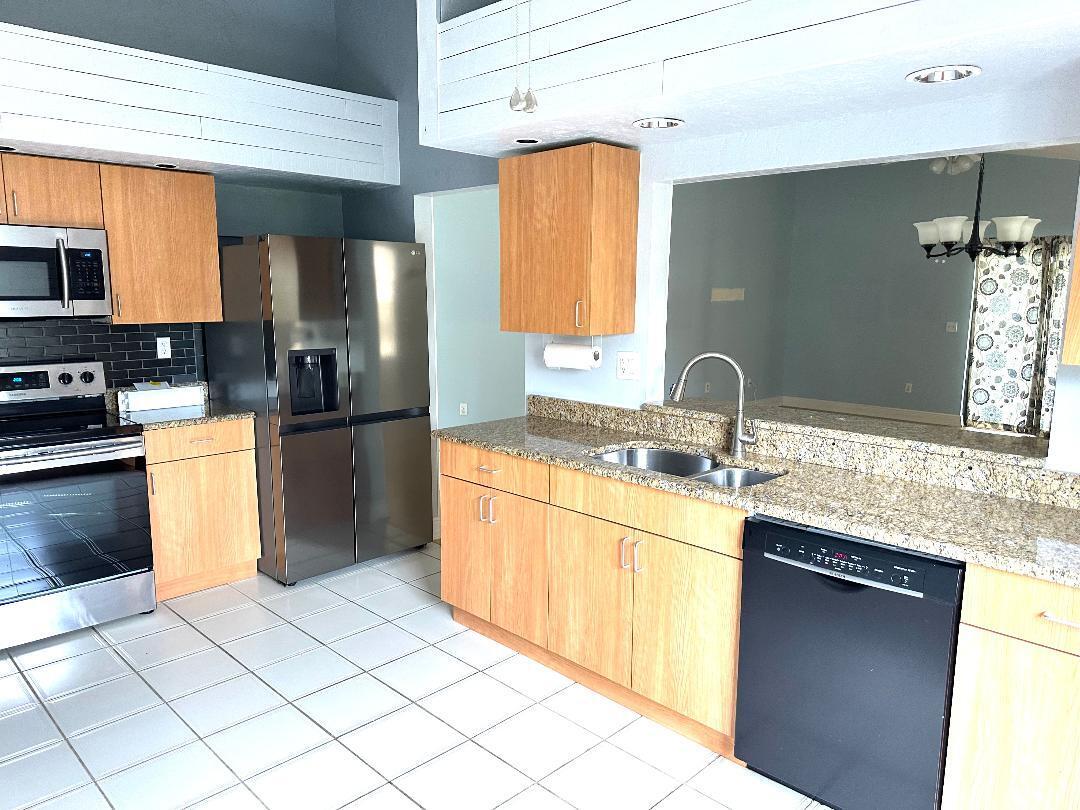8095 Burlington Court