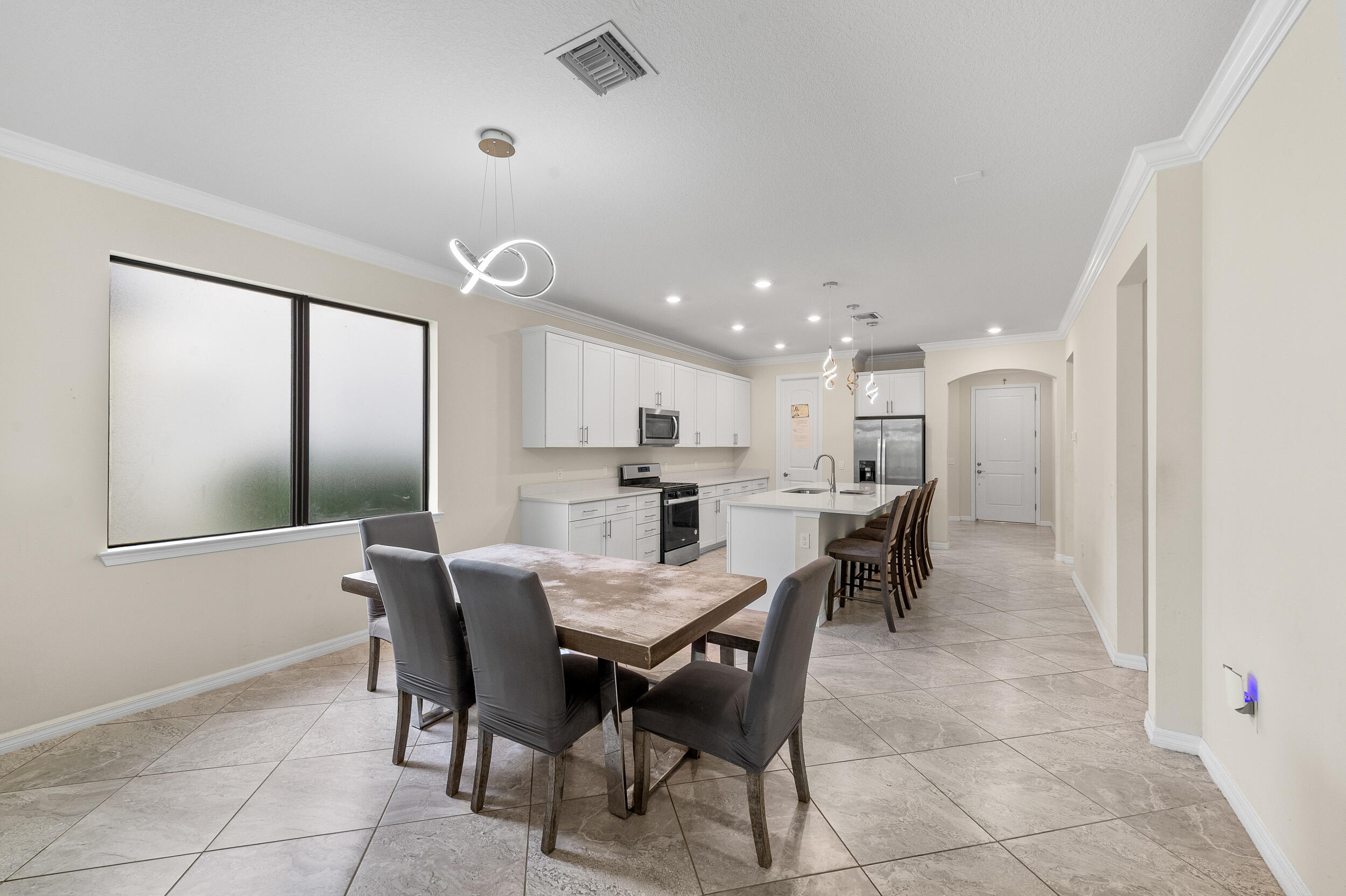 4762 Roldan Court