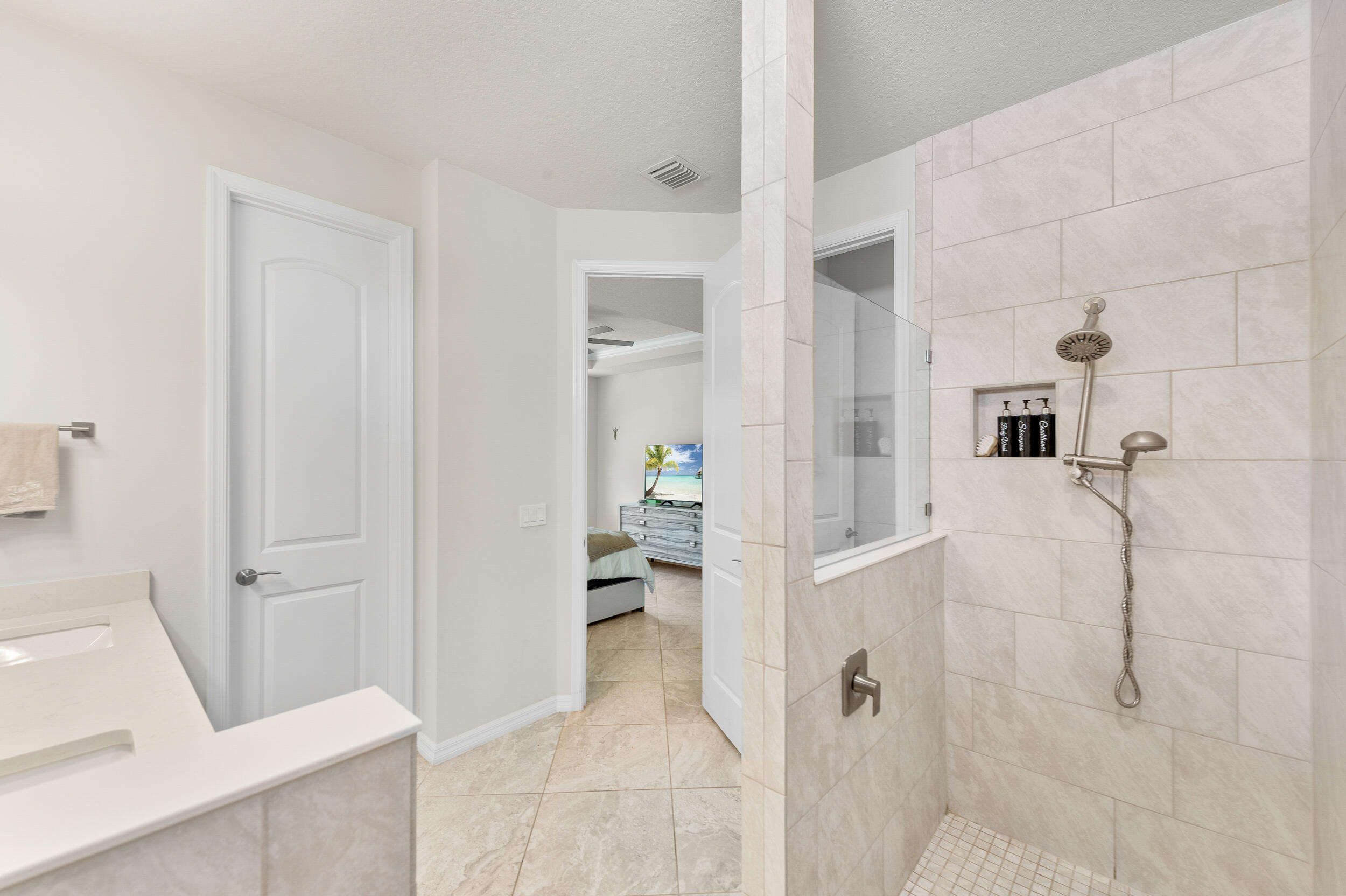 4762 Roldan Court