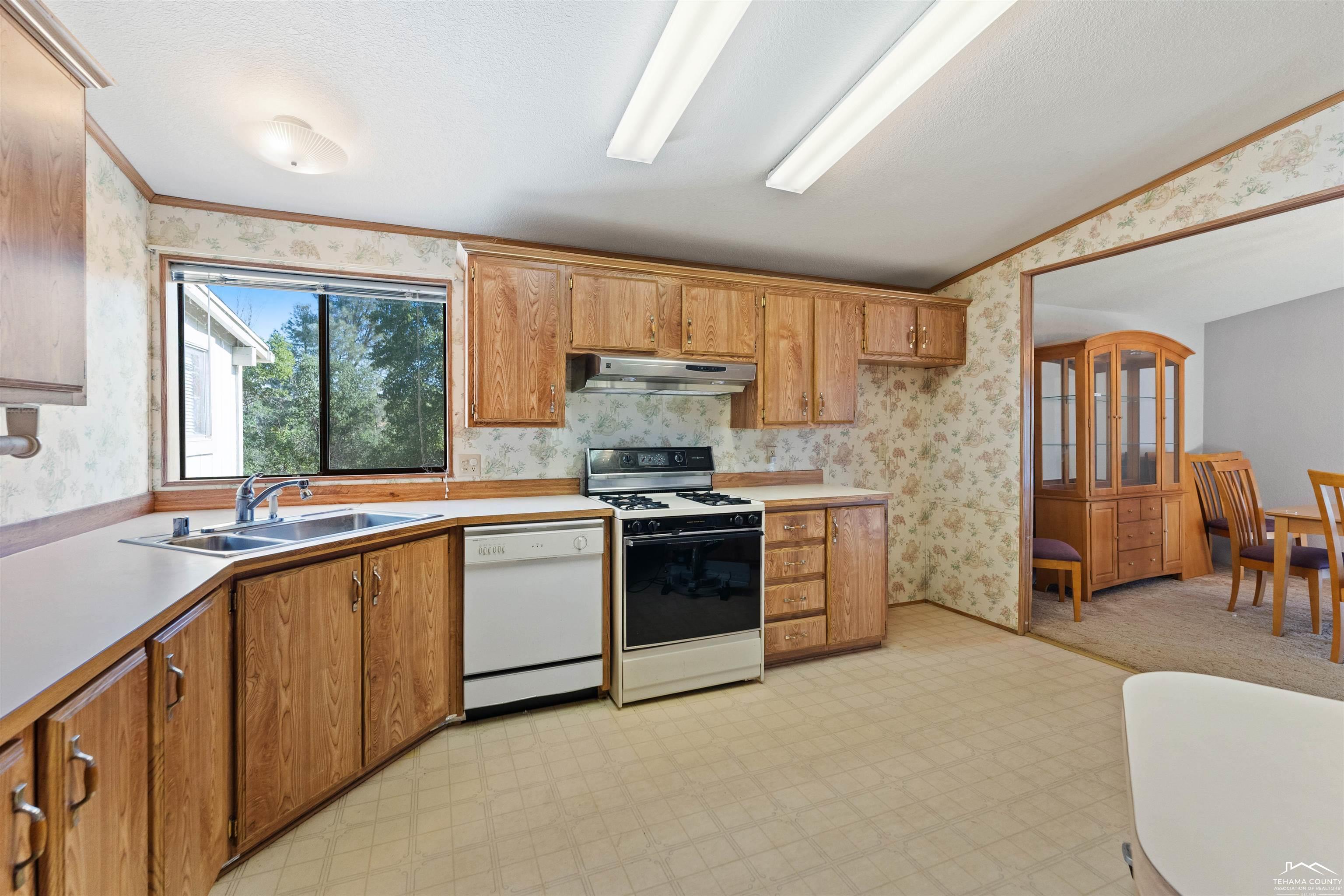 16075 Jellys Ferry Road