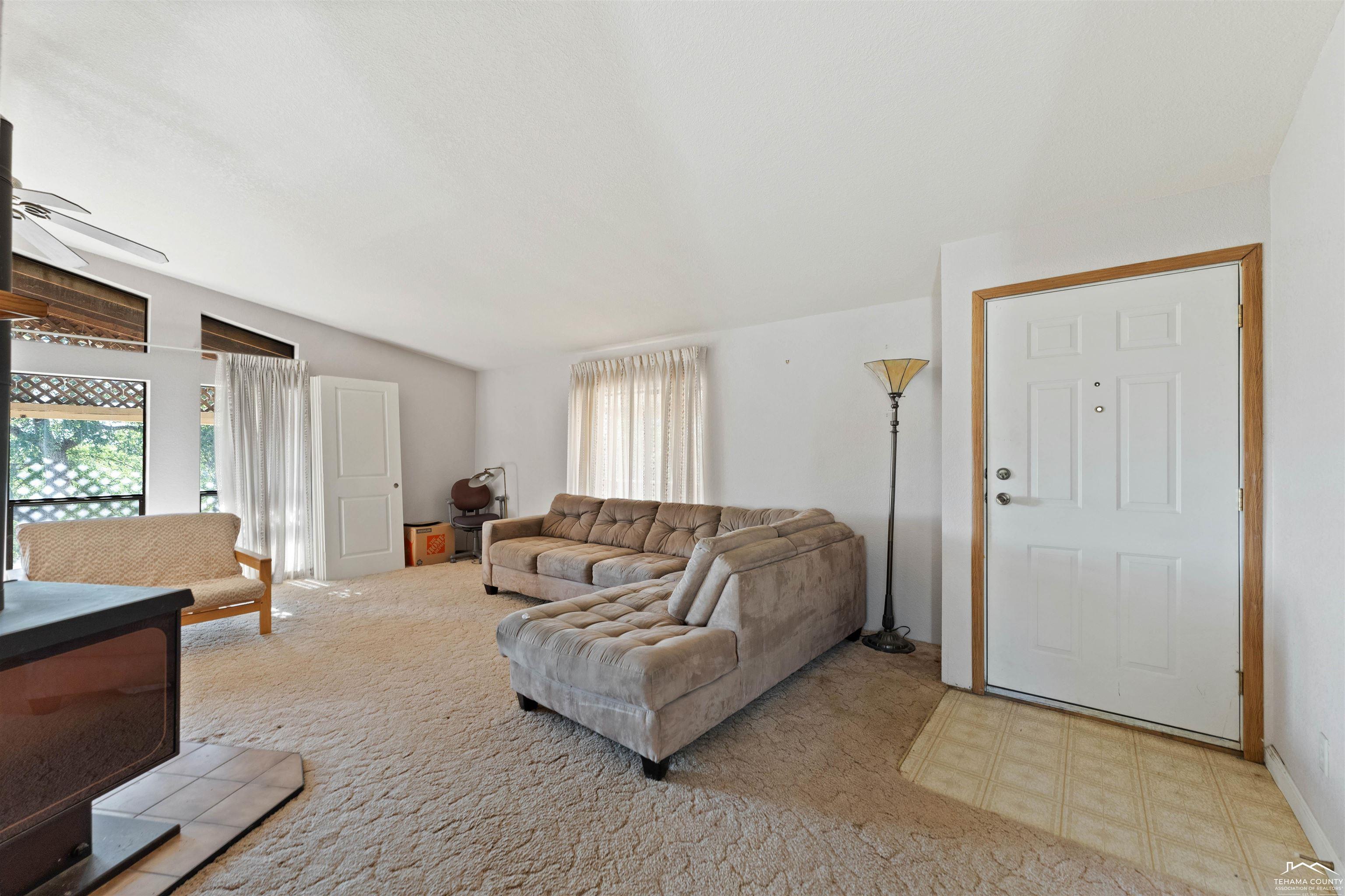 16075 Jellys Ferry Road
