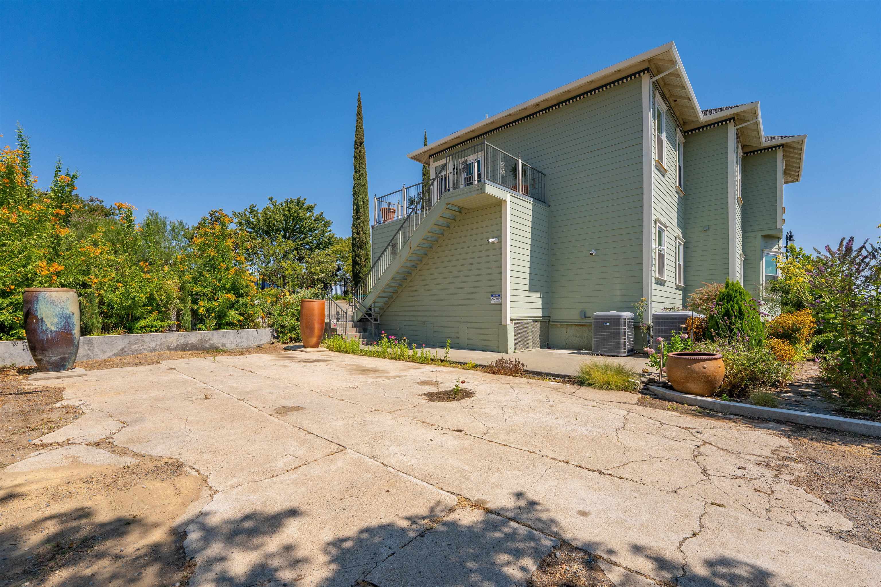 701 Rio Street