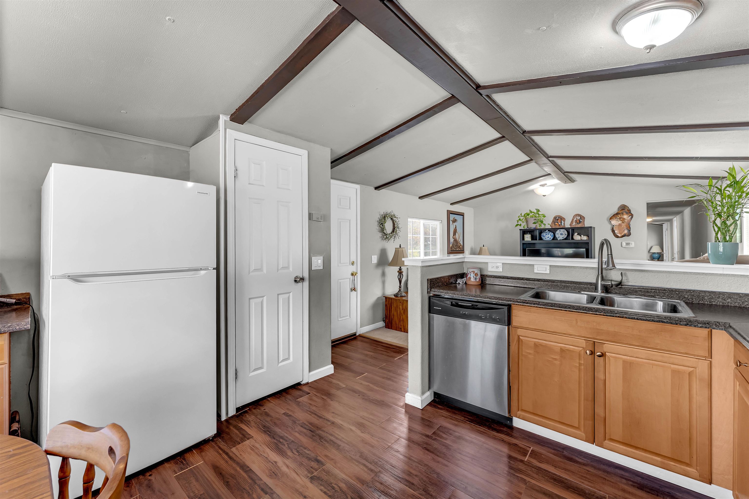 7234 Alpine Drive