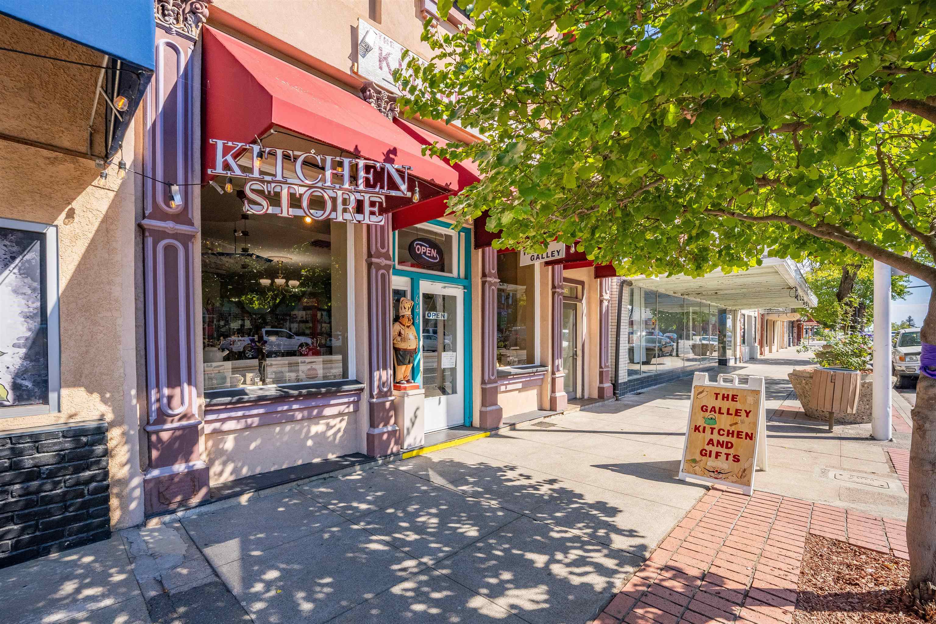 642 Main Street