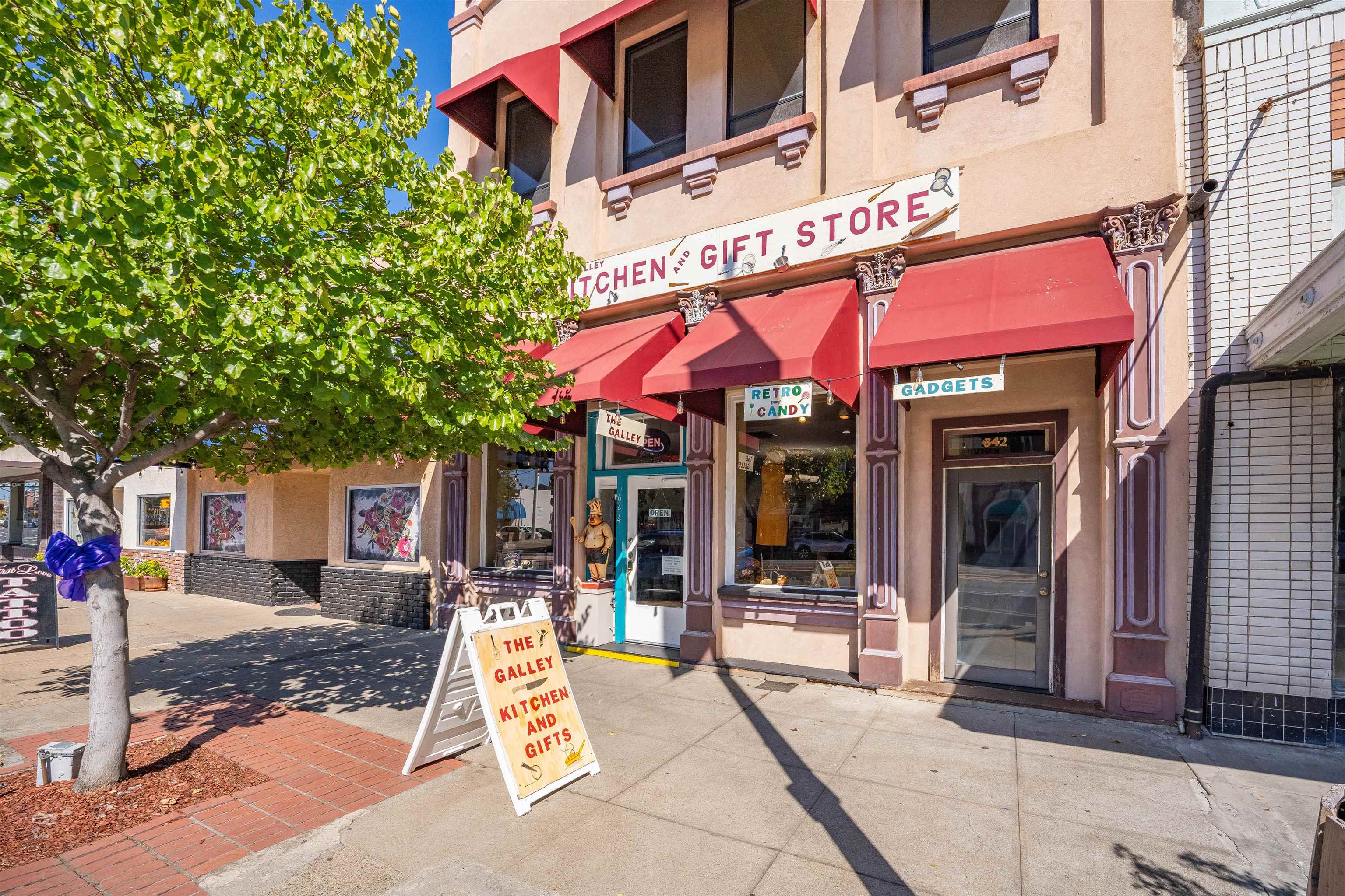 642 Main Street