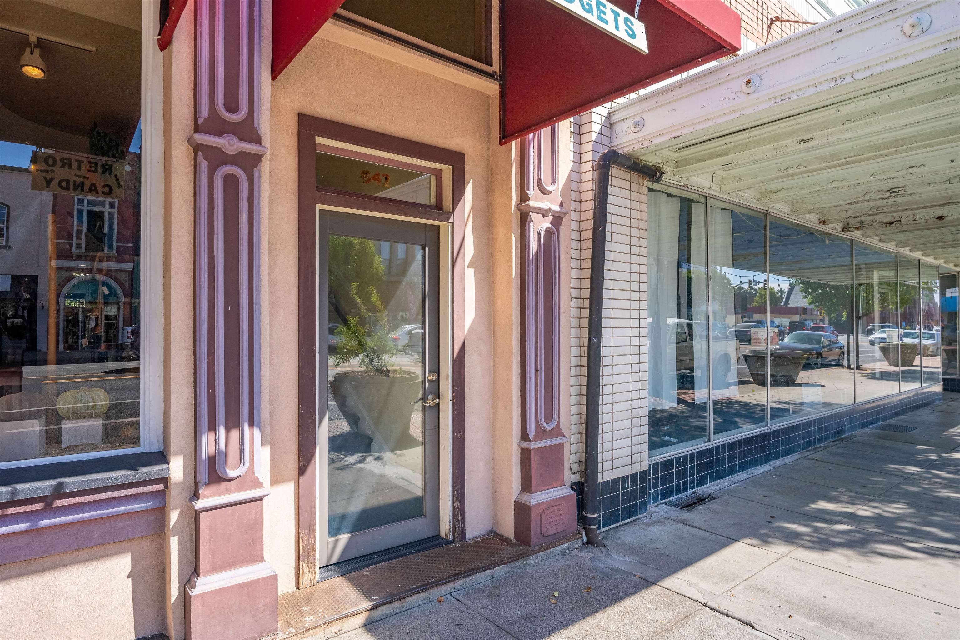 642 Main Street