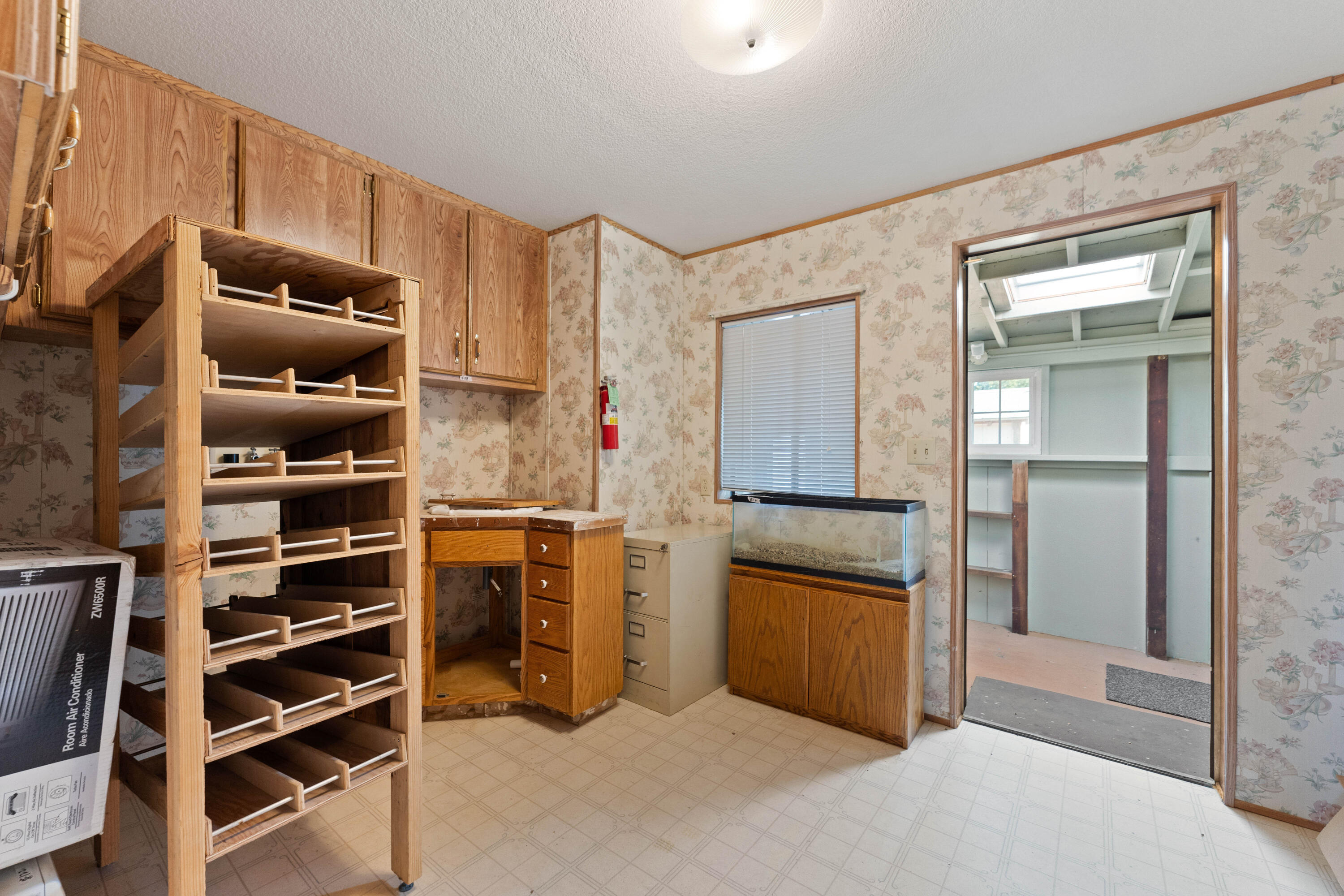16075 Jellys Ferry Road