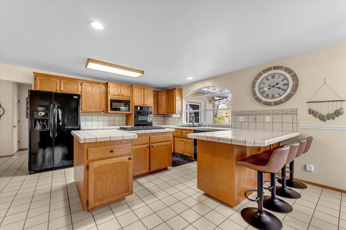 15525 Bowman Road