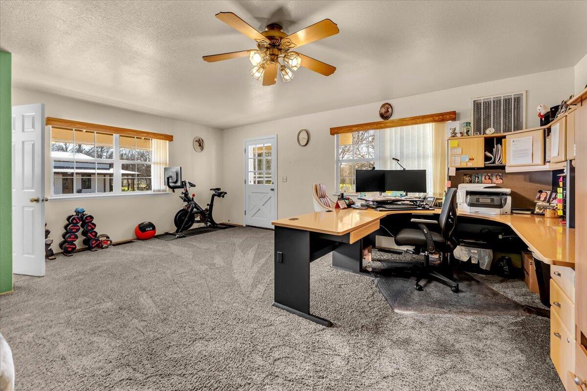 15525 Bowman Road
