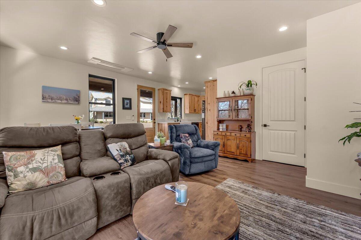 15525 Bowman Road