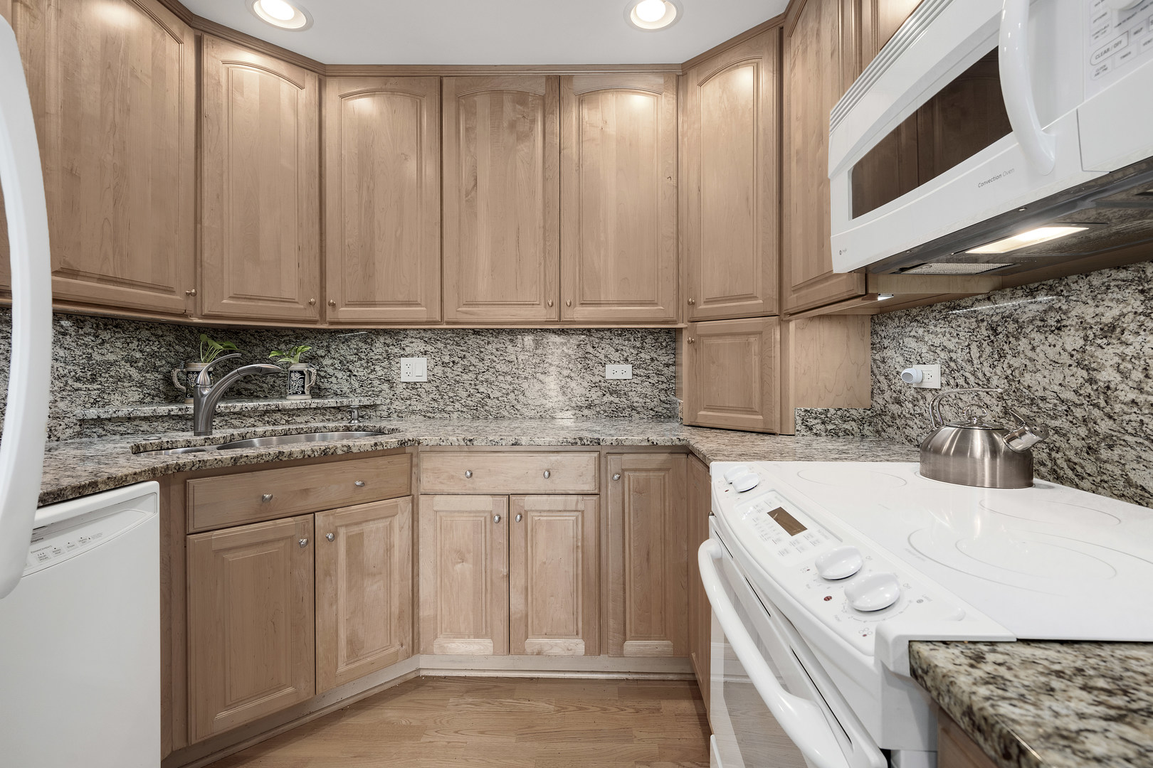 201 Lake Hinsdale Drive Unit: 404