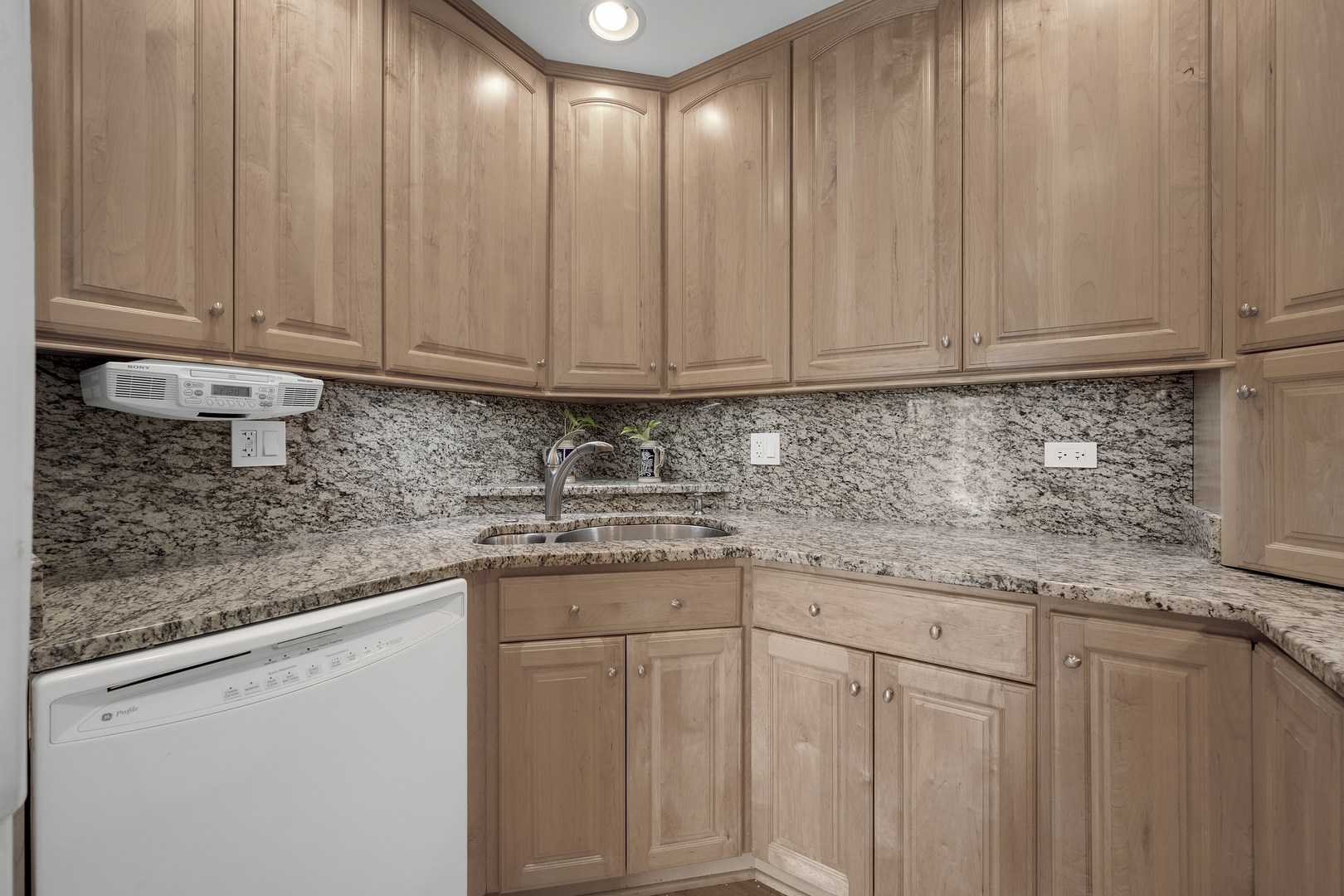 201 Lake Hinsdale Drive Unit: 404