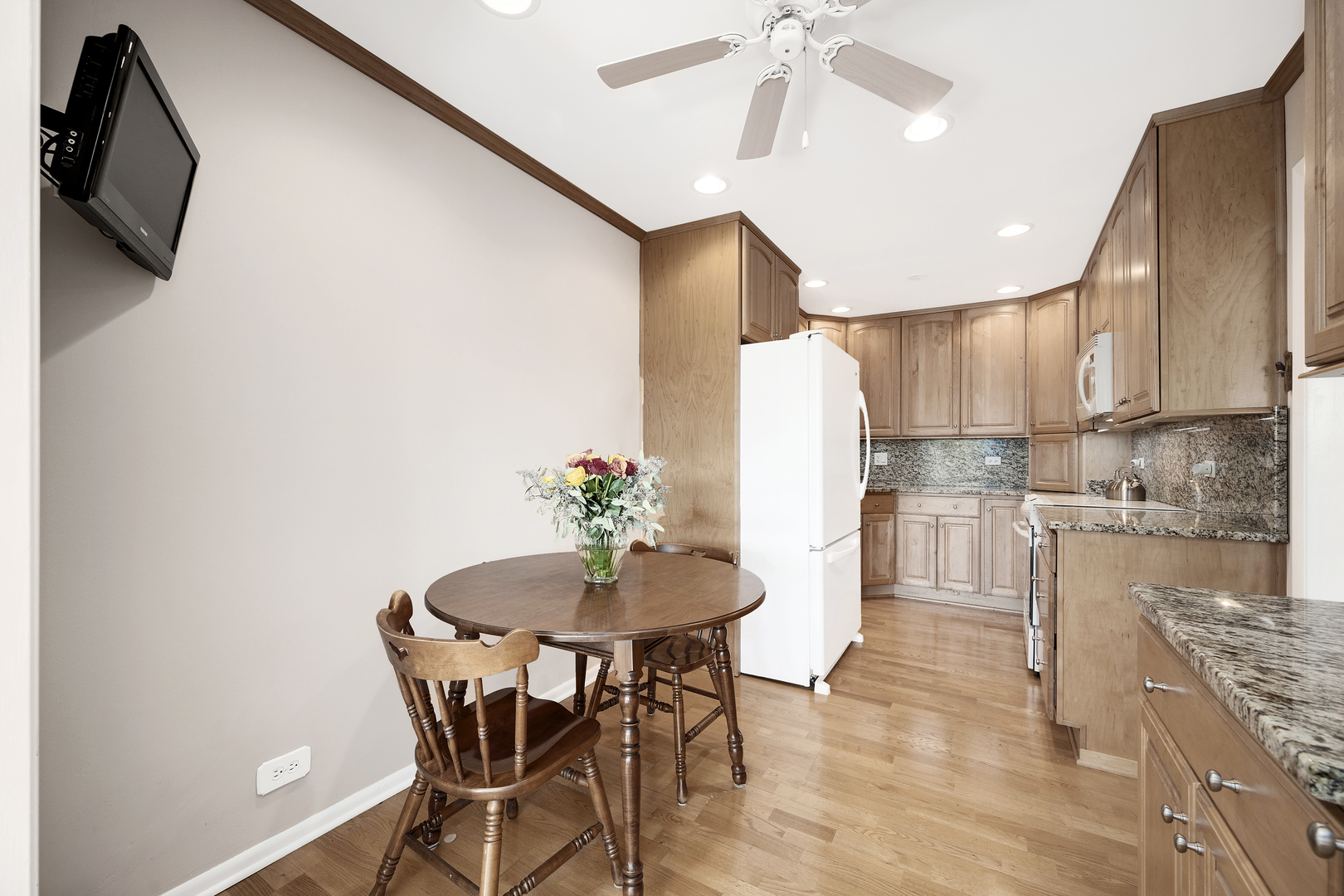 201 Lake Hinsdale Drive Unit: 404