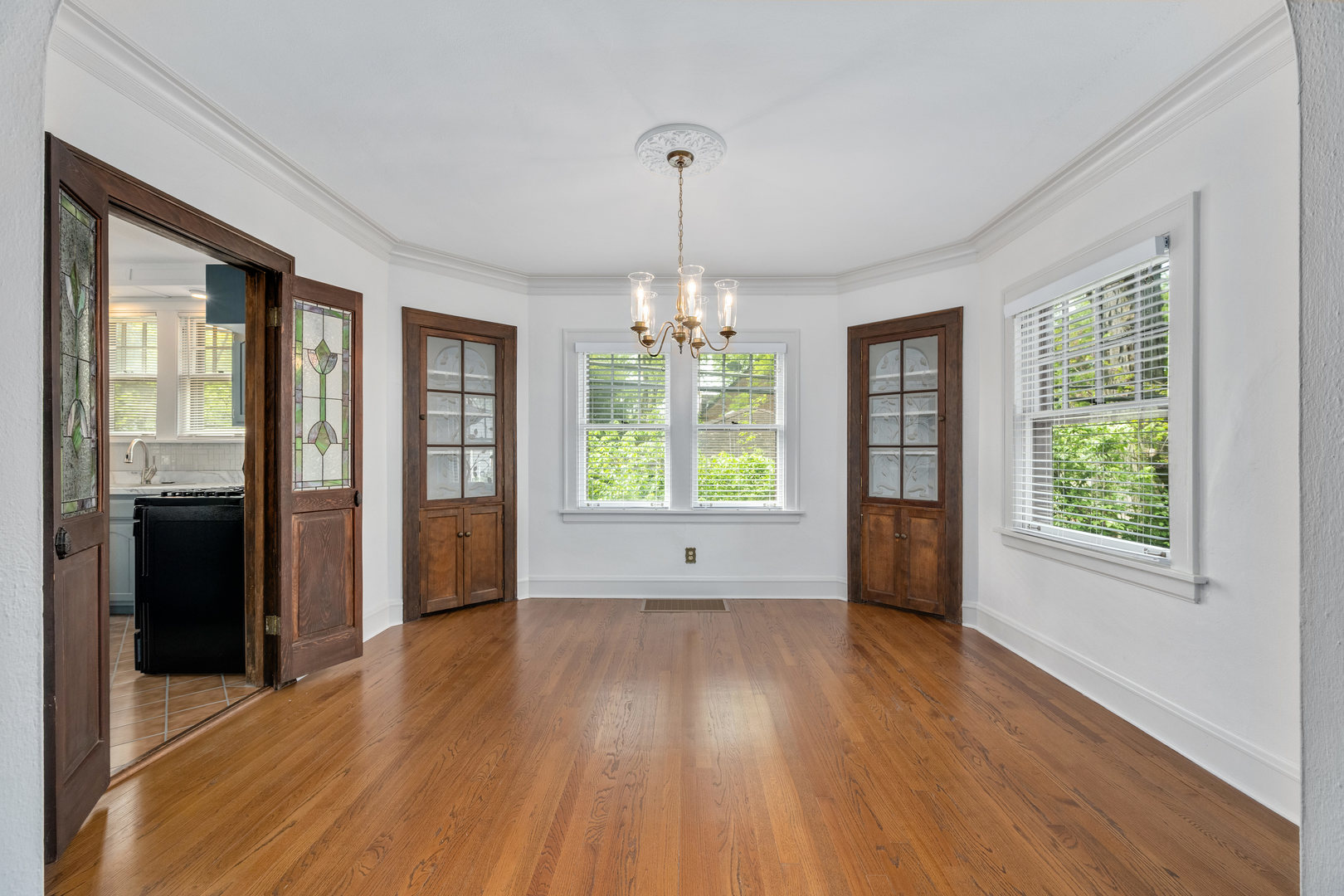 4731 Elm Street