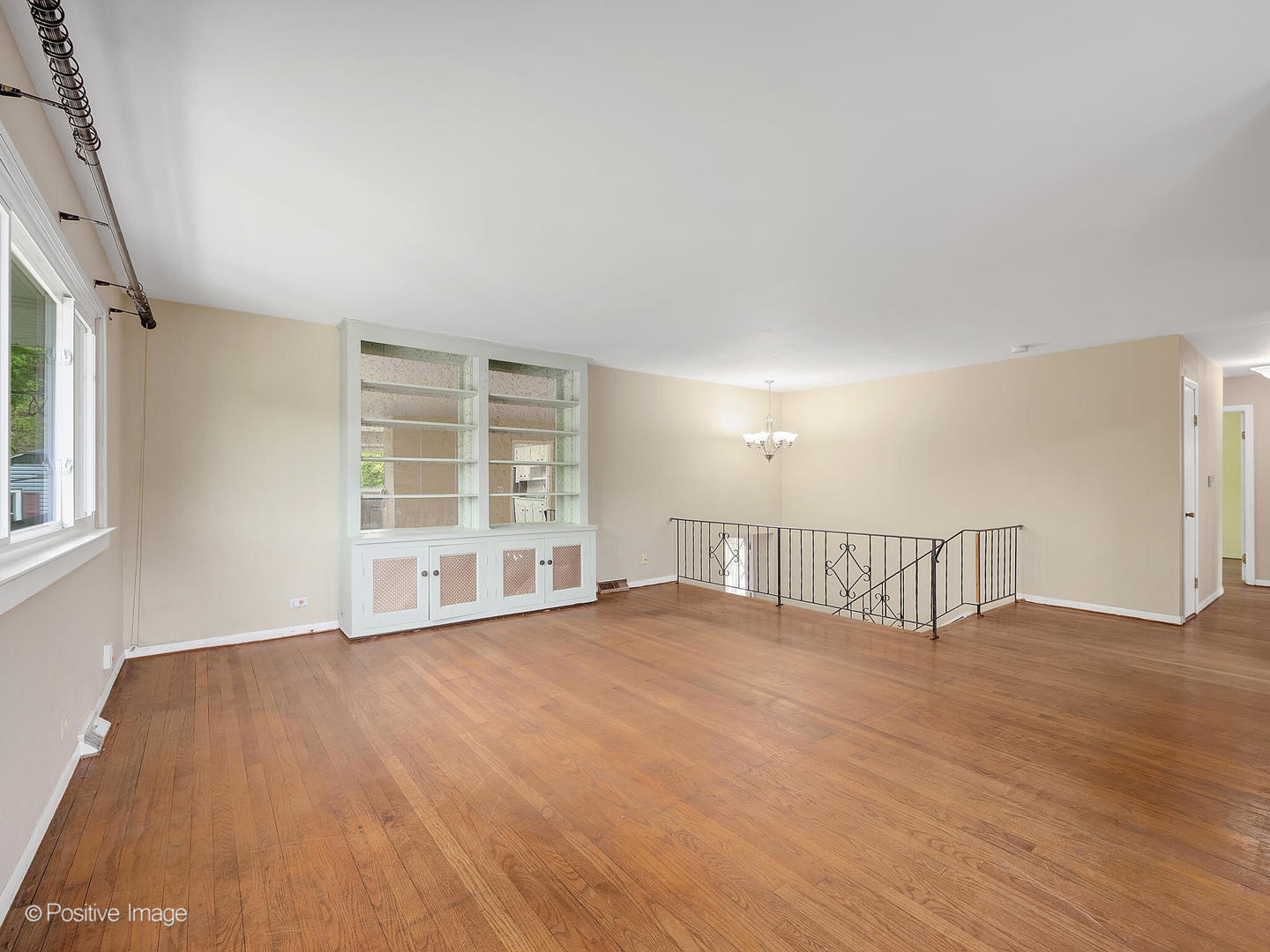 4816 Elm Street