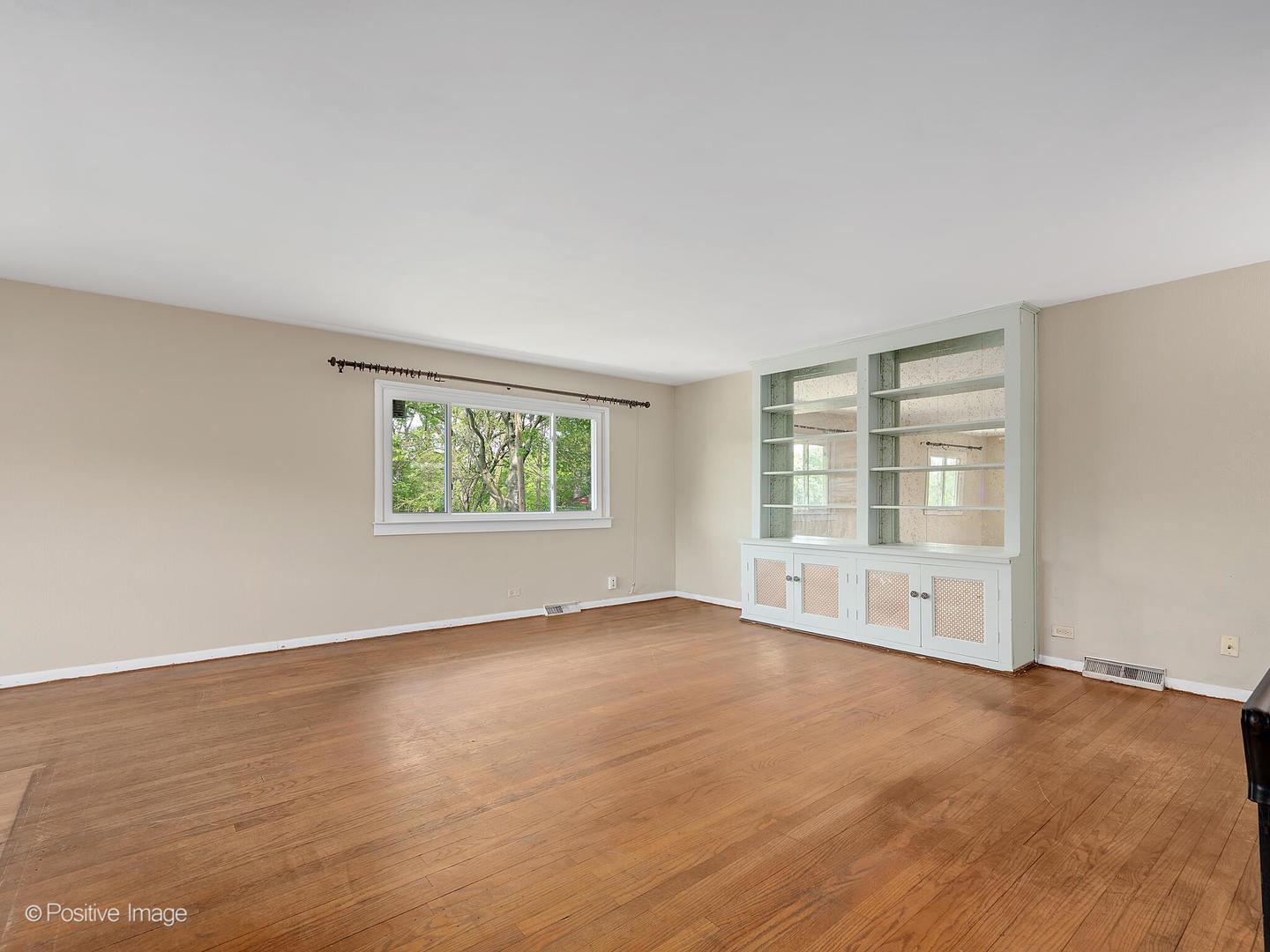 4816 Elm Street