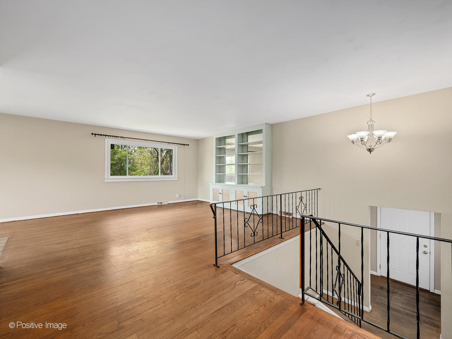 4816 Elm Street
