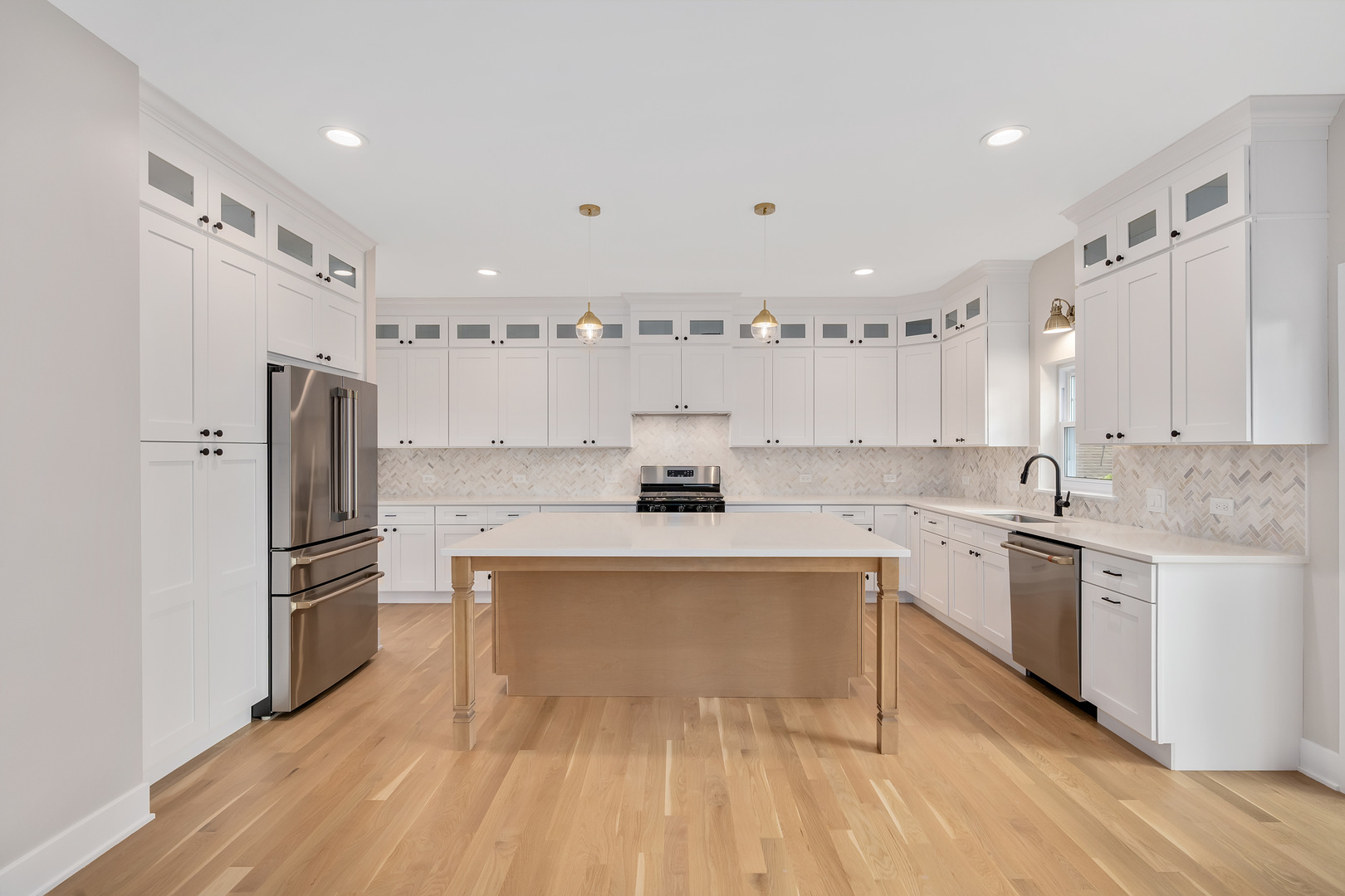 4327 Elm Street