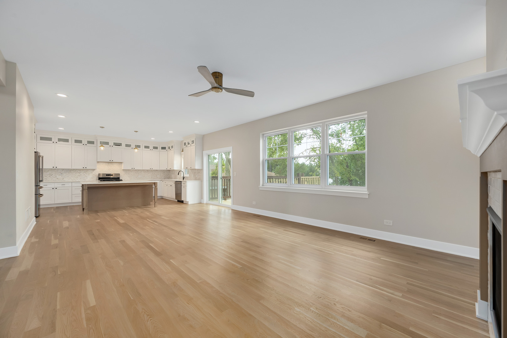 4327 Elm Street