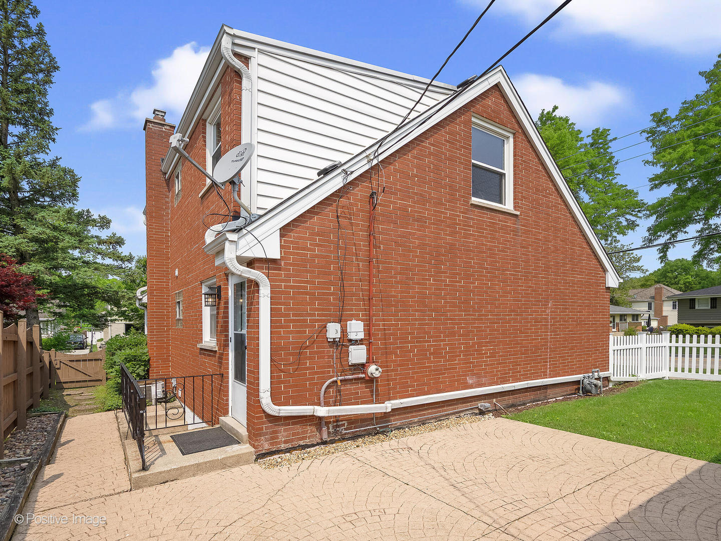 635 Prairie Avenue