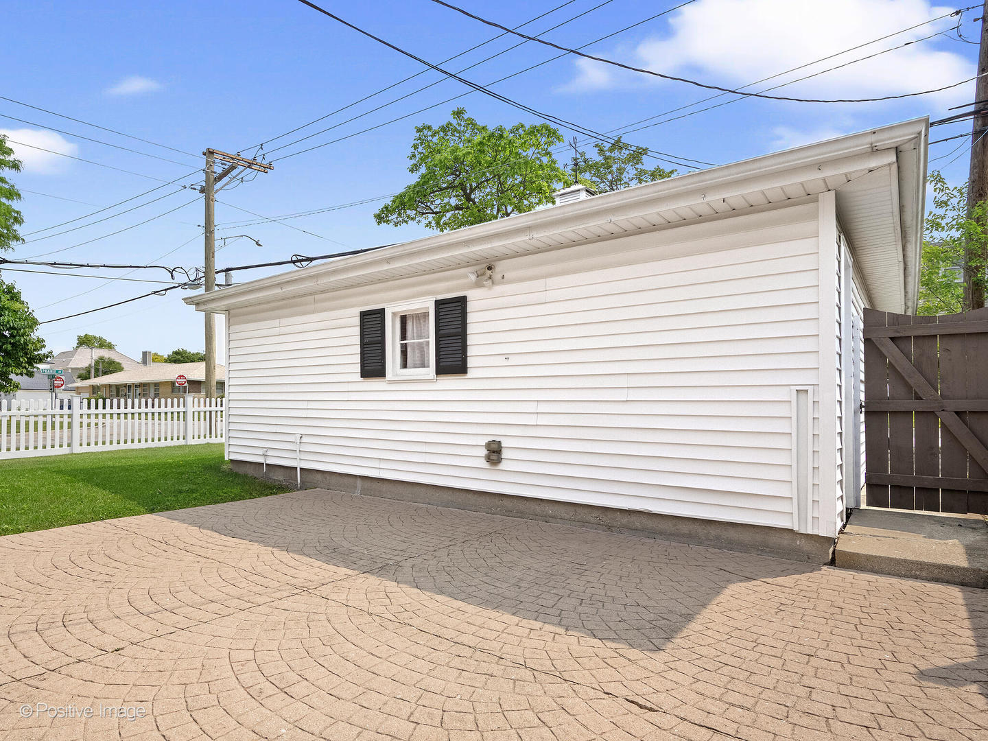 635 Prairie Avenue