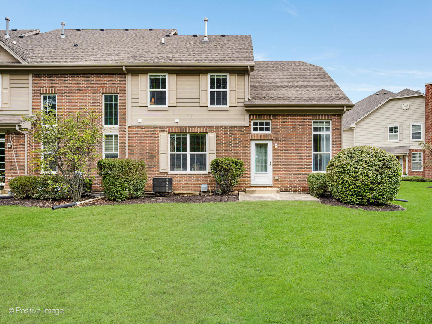 10S439 Carrington Circle